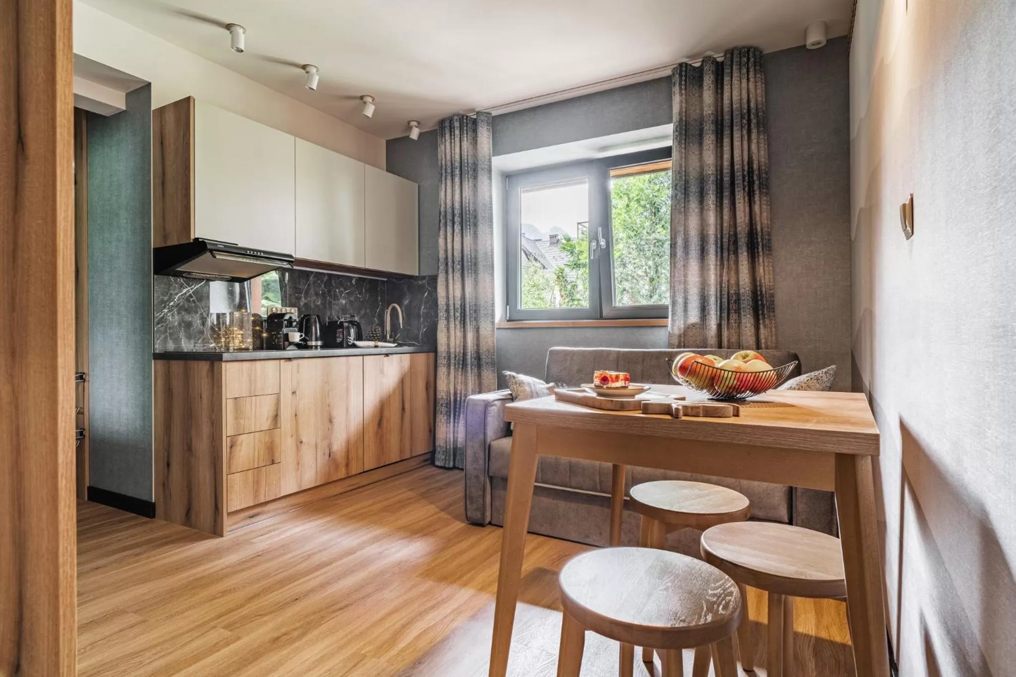 Coffee/tea facilities in Apartamenty Jedlina