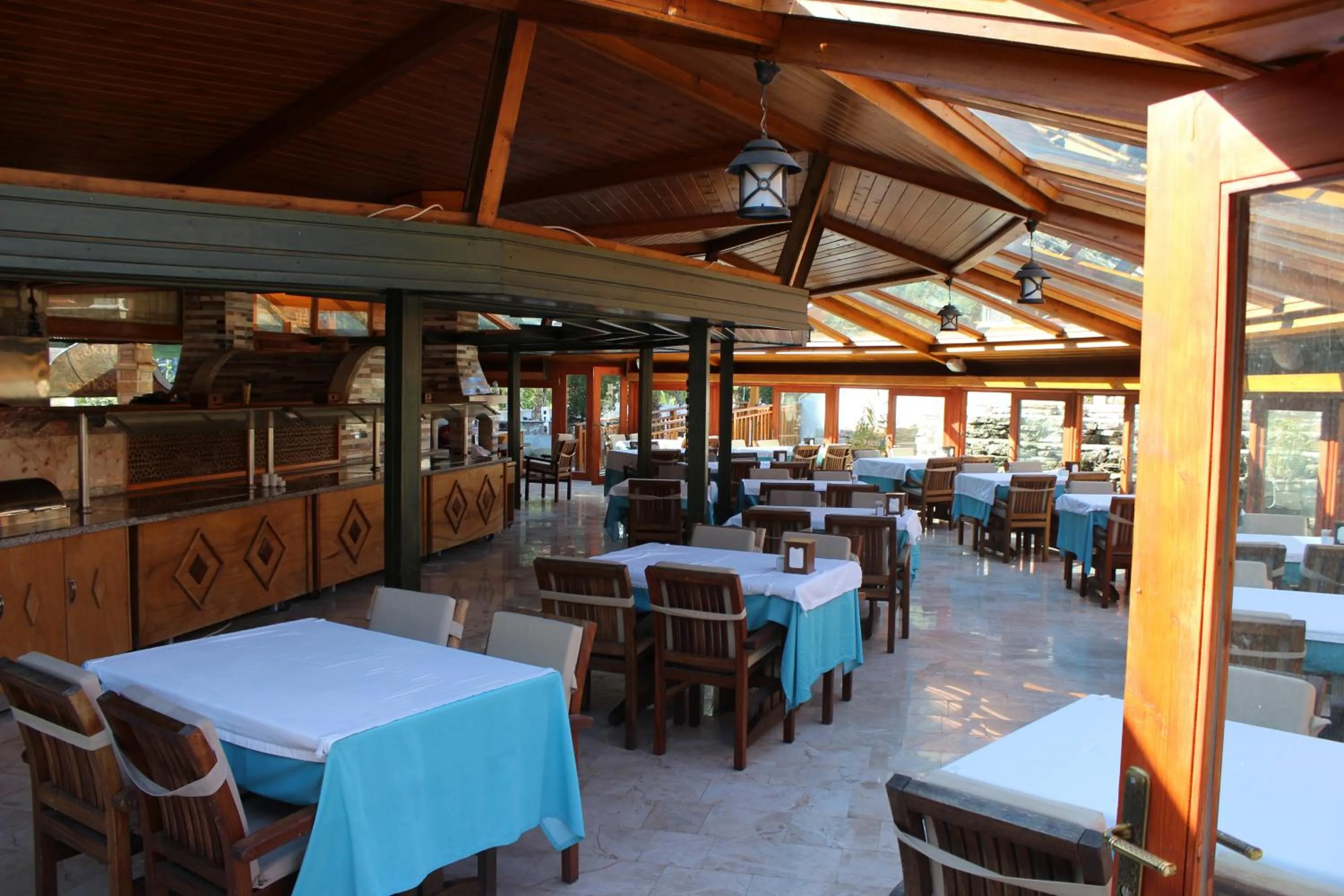 Restaurant/places to eat in Bc Spa Hotel