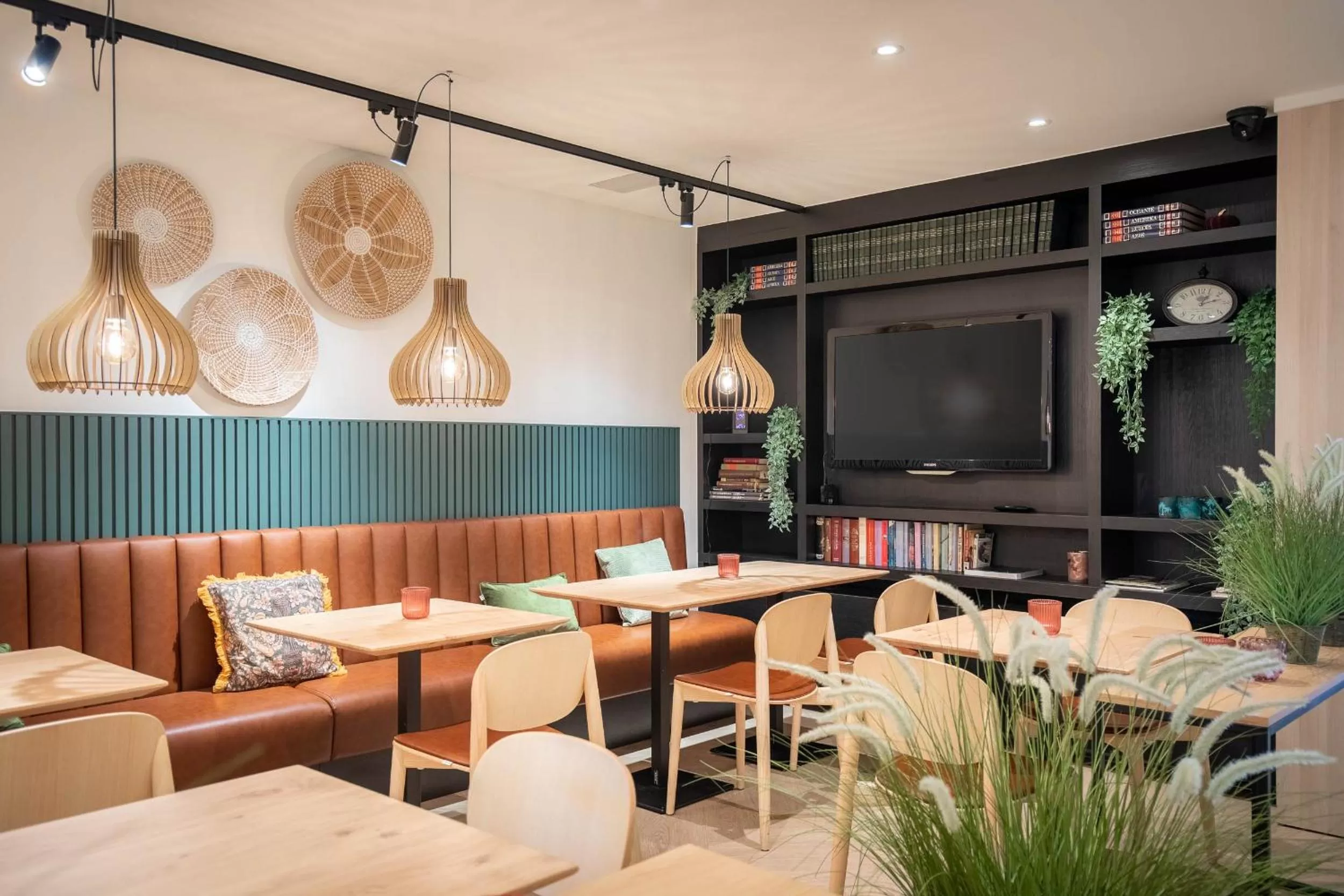 Communal lounge/ TV room in C-Hotels Excelsior