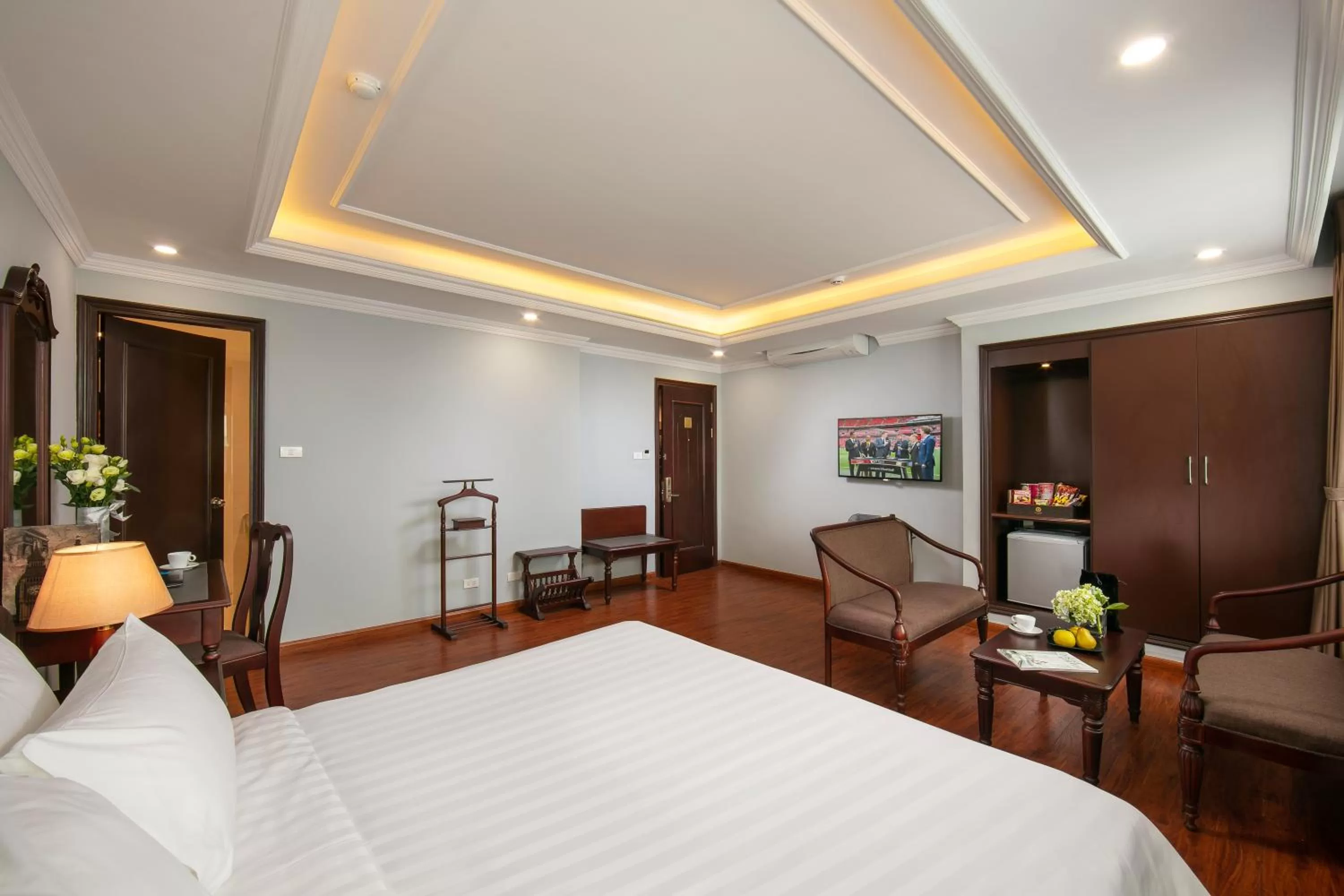 Photo of the whole room, Bed in Halais Hotel