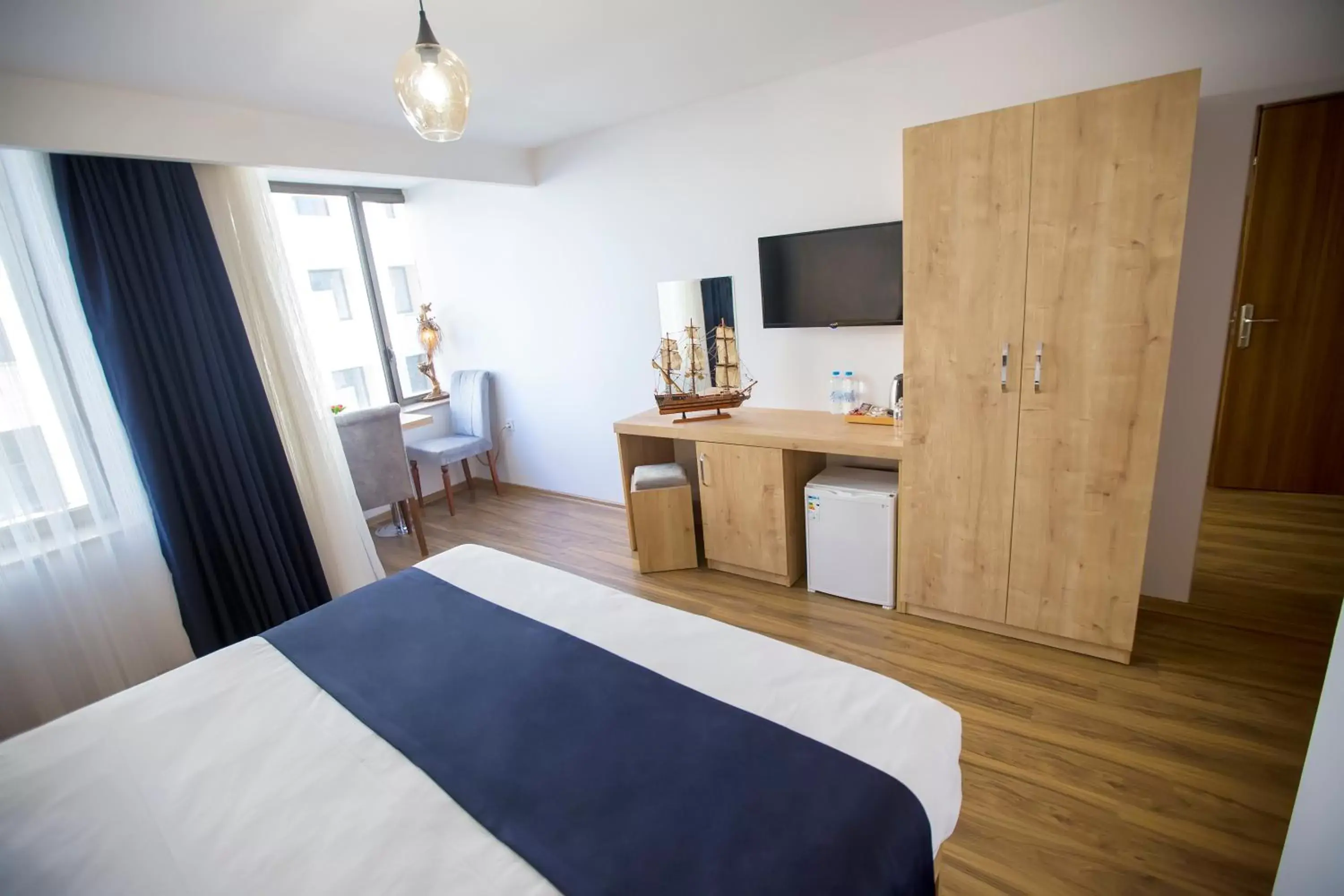 Deluxe Double or Twin Room with City View in Golden Street Hotel Deluxe Double or Twin Room with City View in Golden Street Hotel