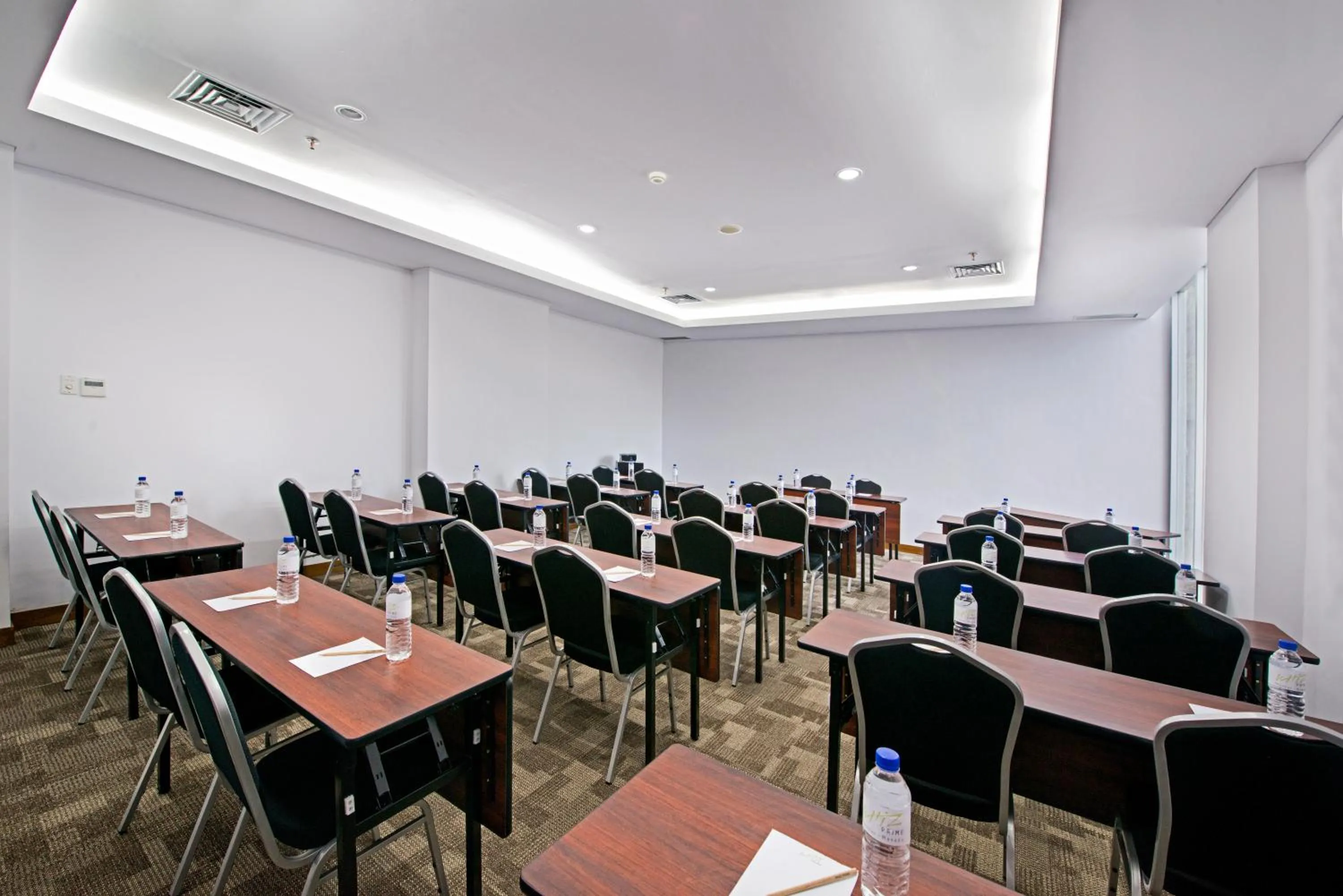 Whiz Prime Hotel Megamas Manado