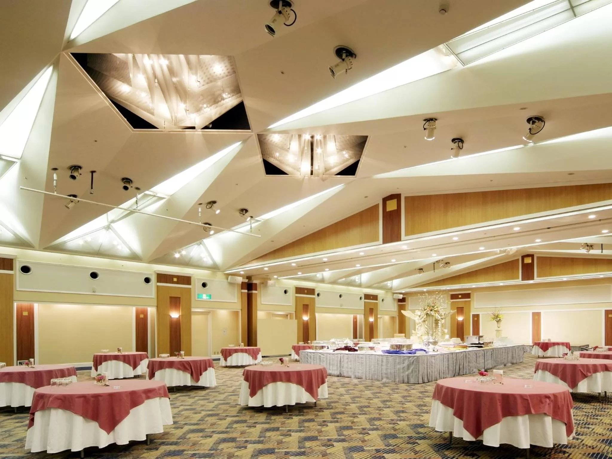 Banquet/Function facilities in Hotel Crown Palais Kitakyushu