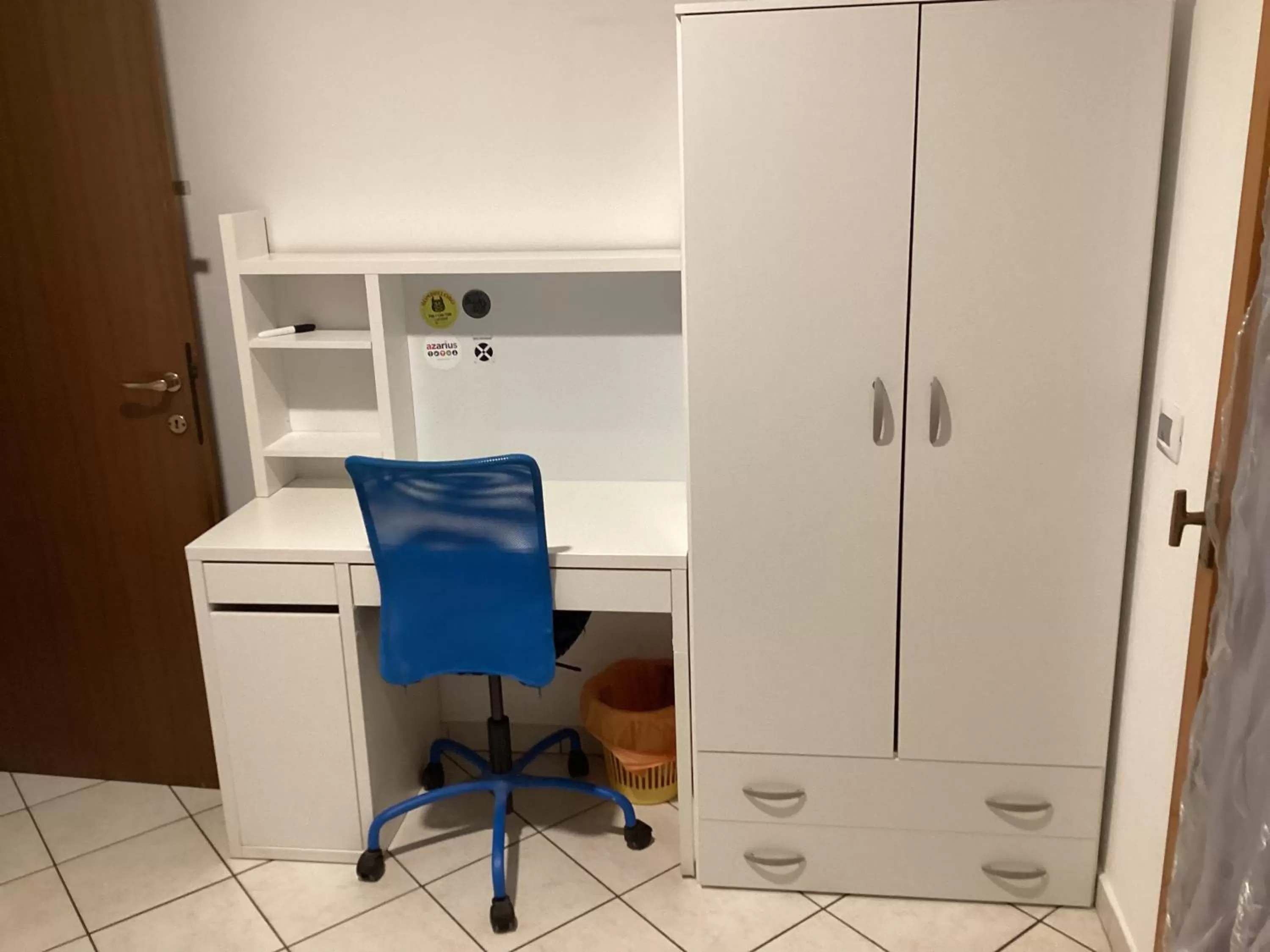 microwave, Kitchen/Kitchenette in Bed and Breakfast da Giuseppe, Camere vicino stabilimento Ferrari