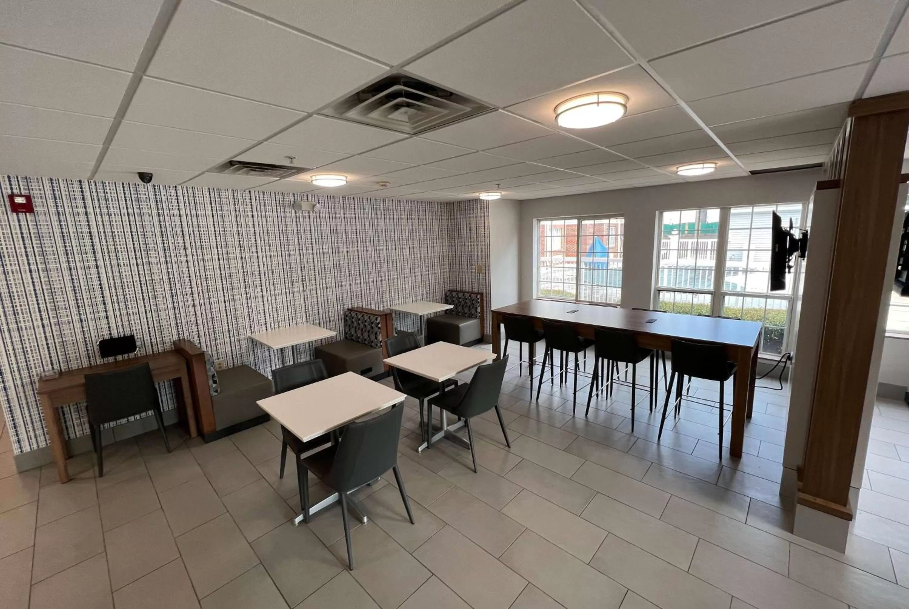 Lobby or reception in Microtel Inn & Suites by Wyndham Charlotte/Northlake