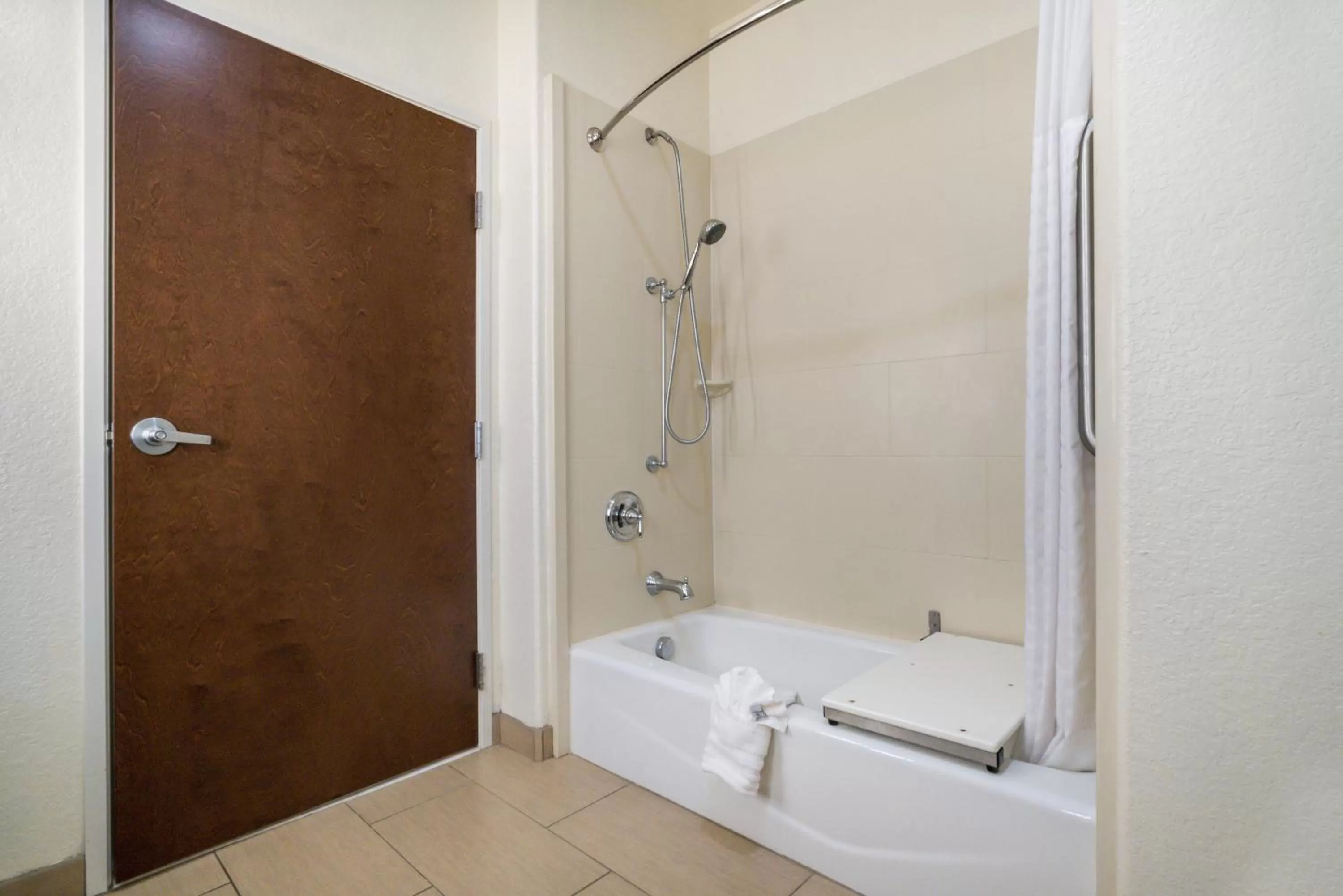 Bathroom in Comfort Inn & Suites Victoria North