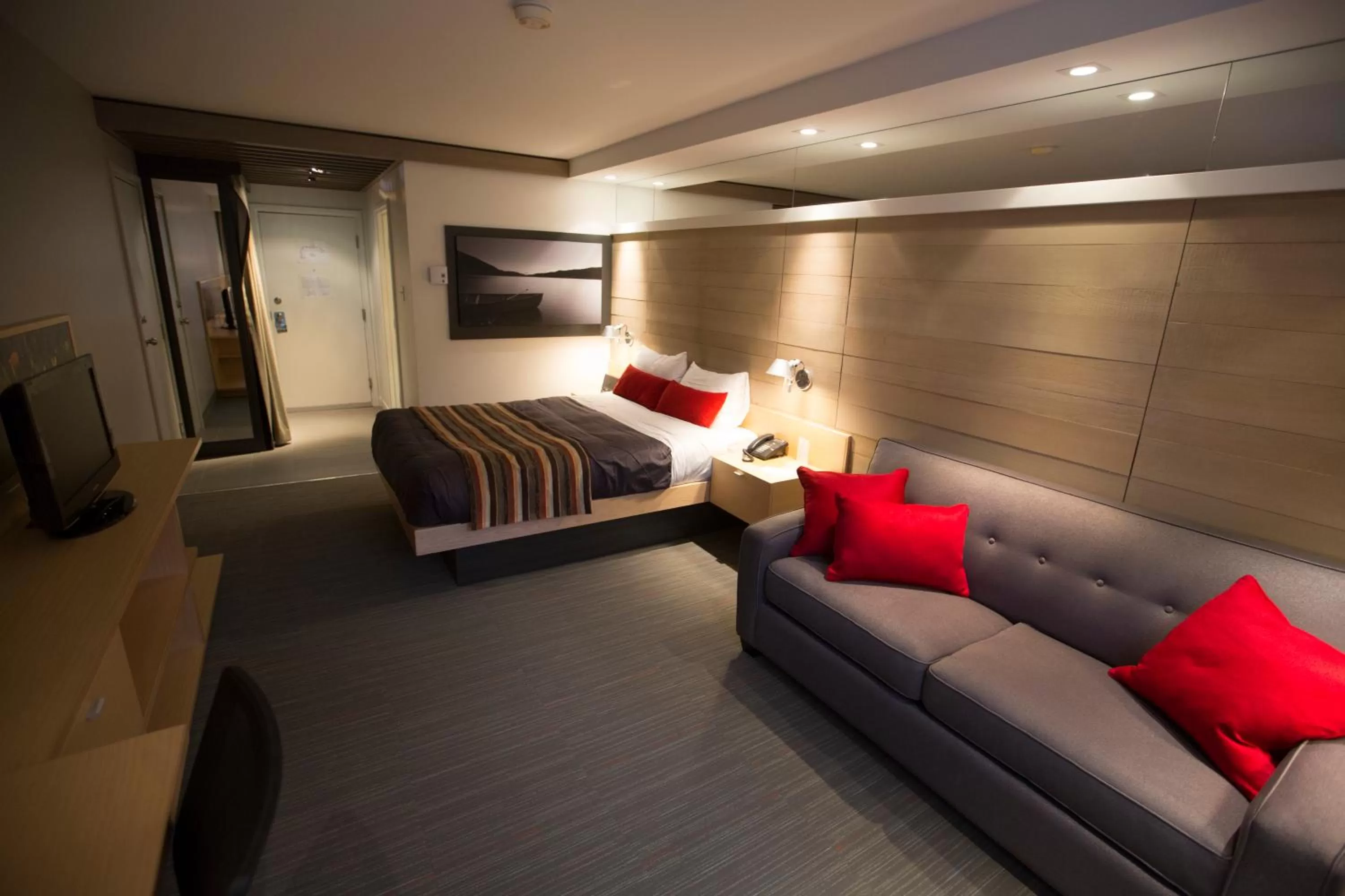 Bedroom, Bed in Gîte du Mont-Albert - Sepaq