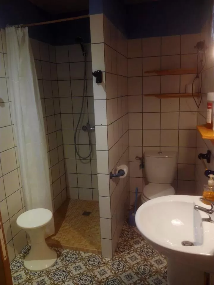 Bathroom in Fonda Can Llobet