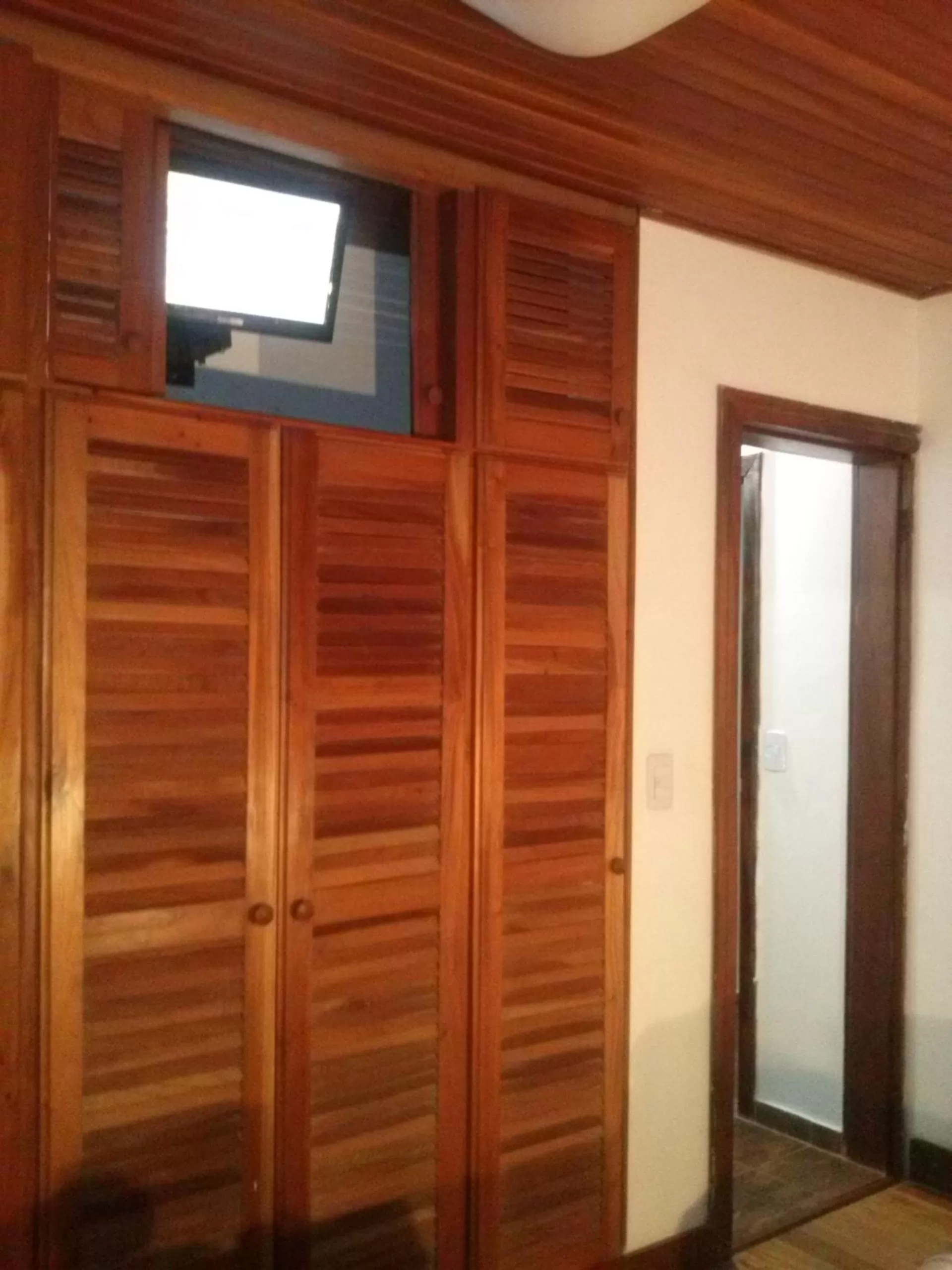 TV and multimedia in Petit Hotel Caraguata