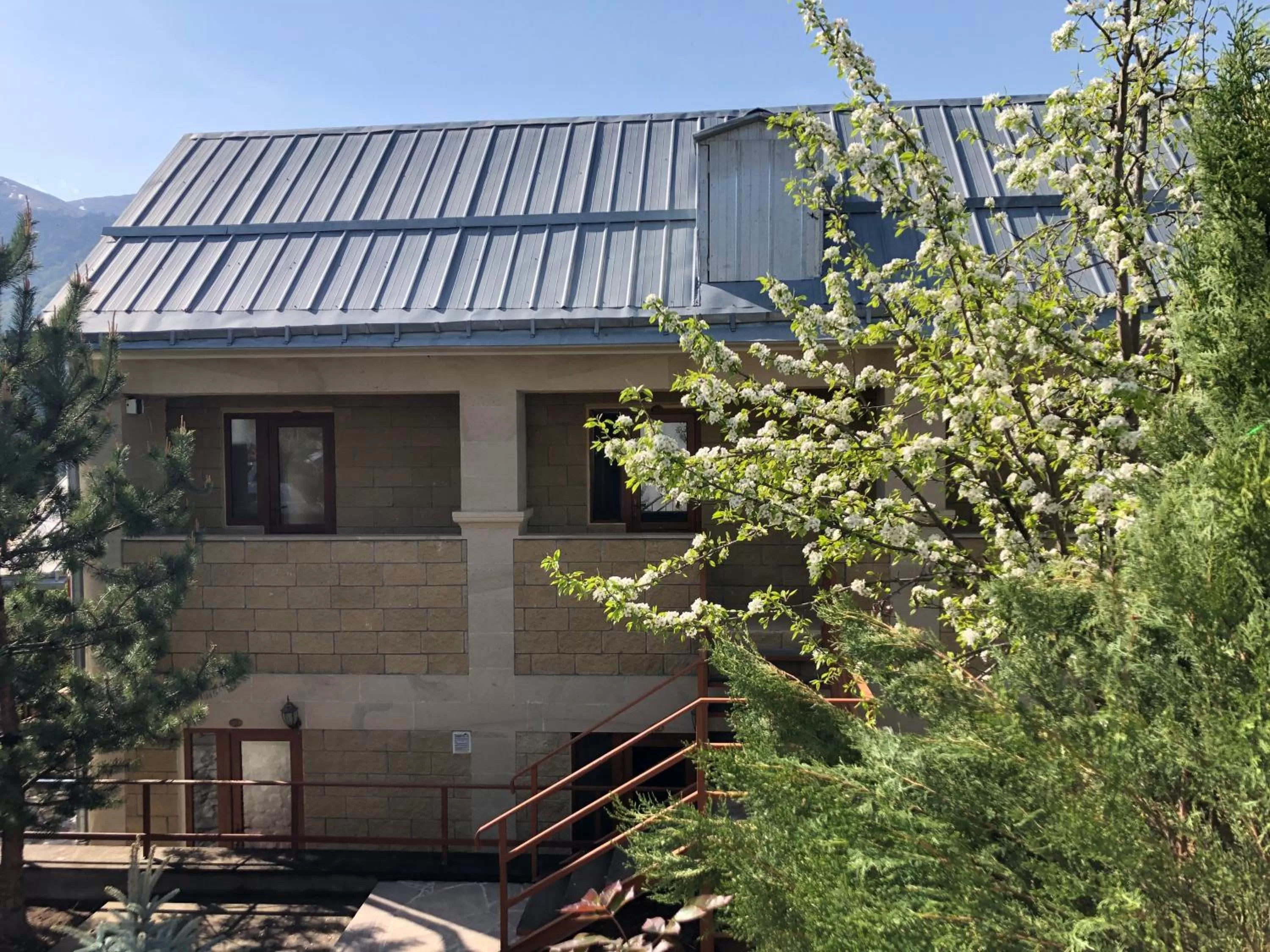 Property building in Dil Hill by Sam