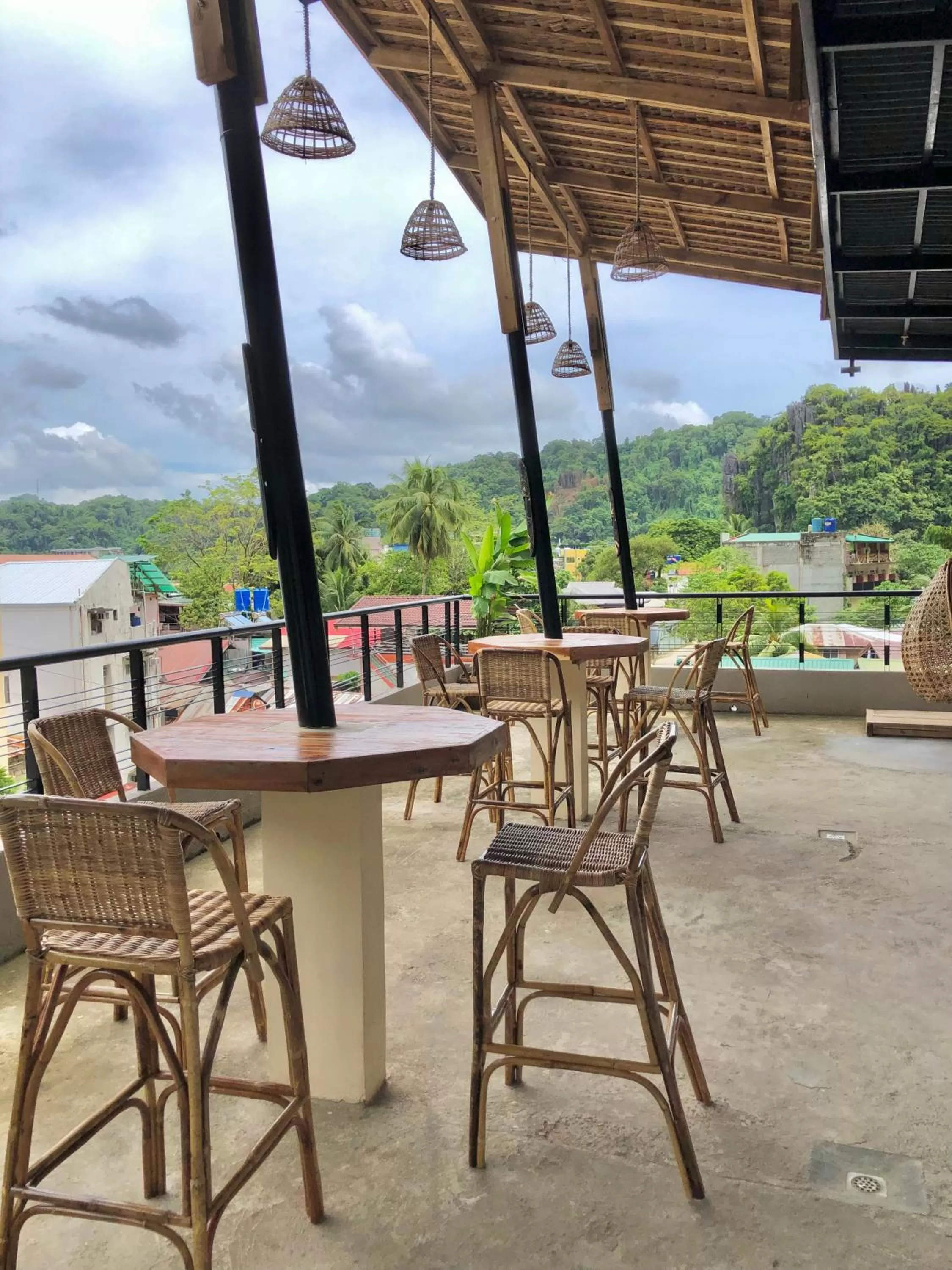 Restaurant/places to eat in Hanna's Inn, El Nido