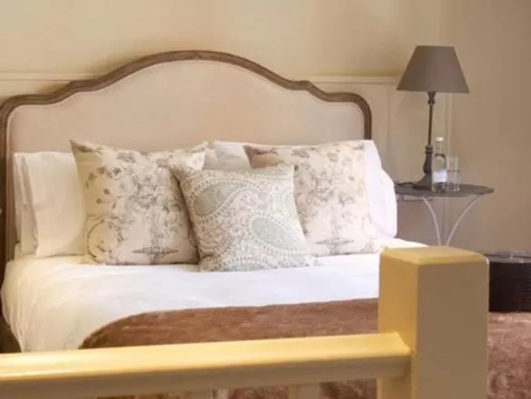 Superior Twin Room in The Woolpack Hotel