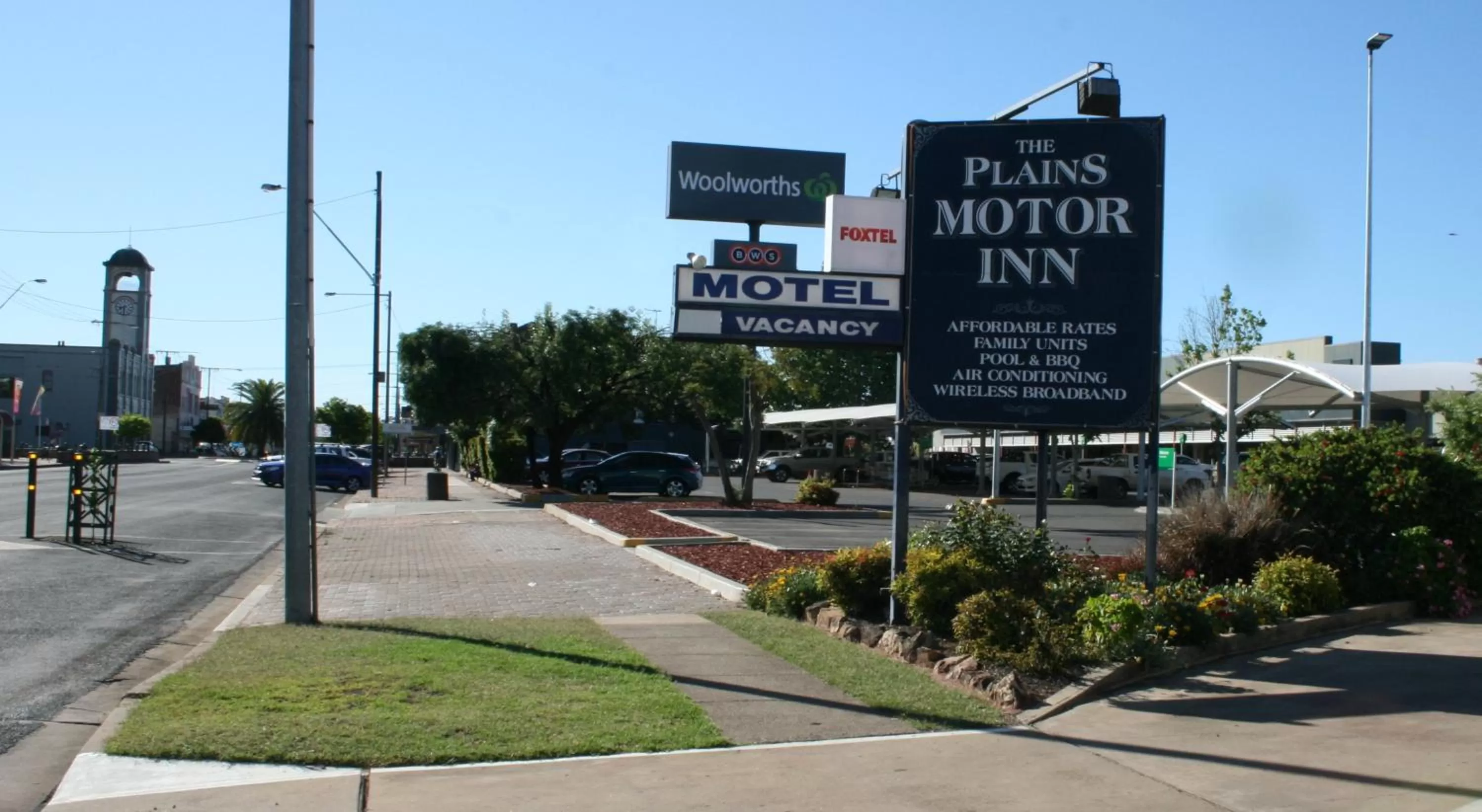 Street view, Property Logo/Sign in The Plains Motor Inn