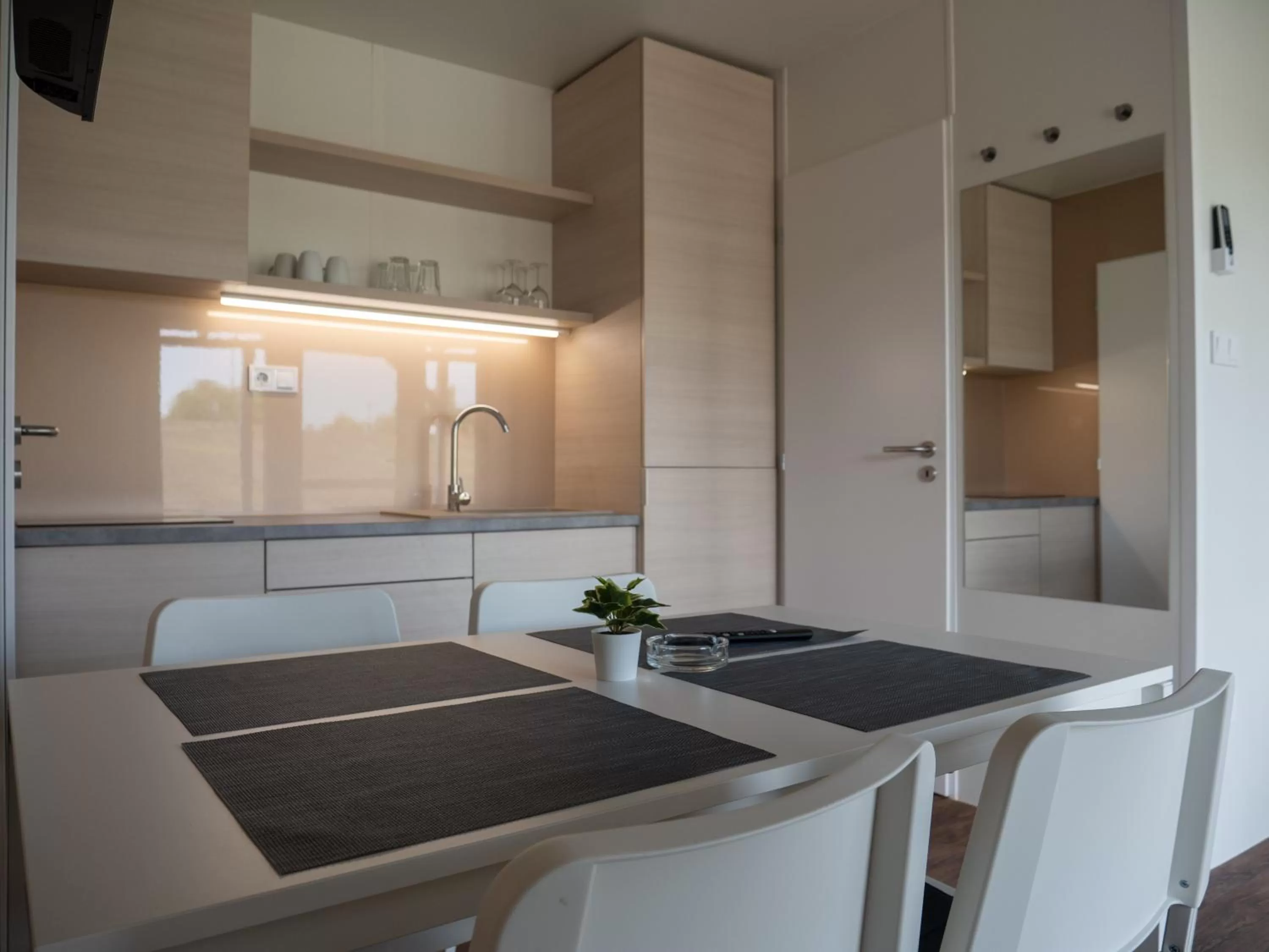 Kitchen or kitchenette in Tisza-tó Apartmanpark