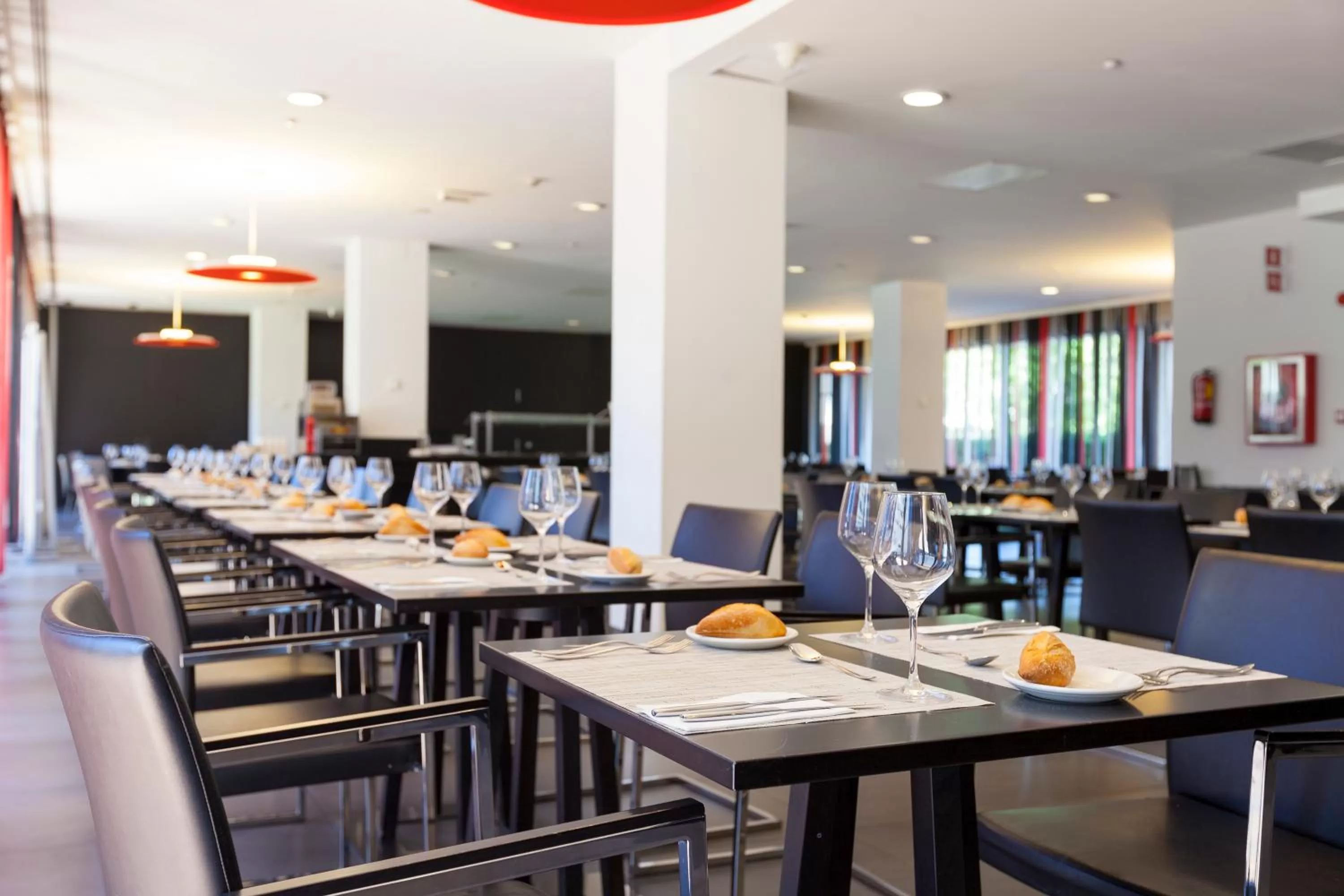 Restaurant/places to eat in Axor Feria