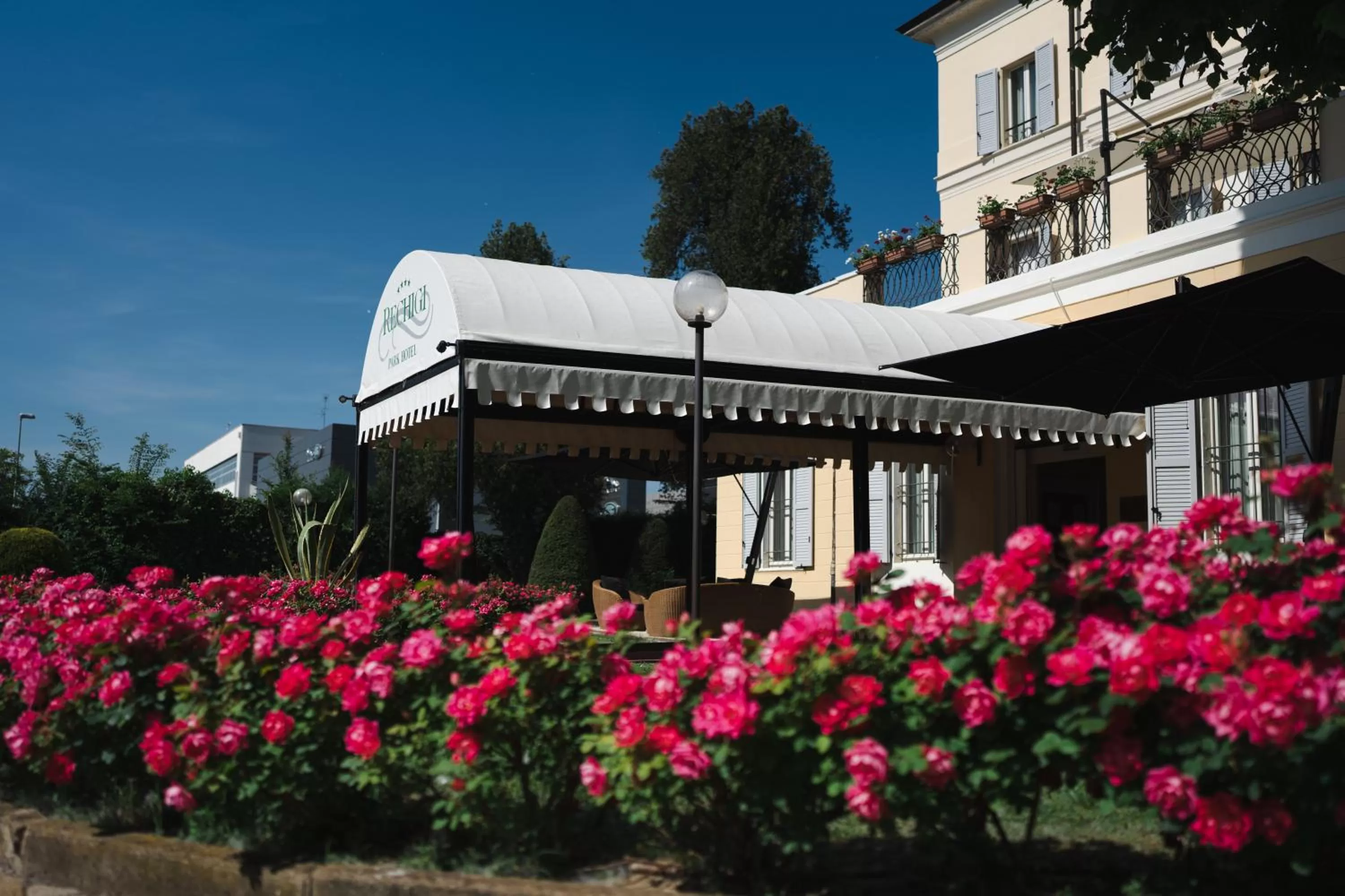 Property building in Rechigi Park Hotel