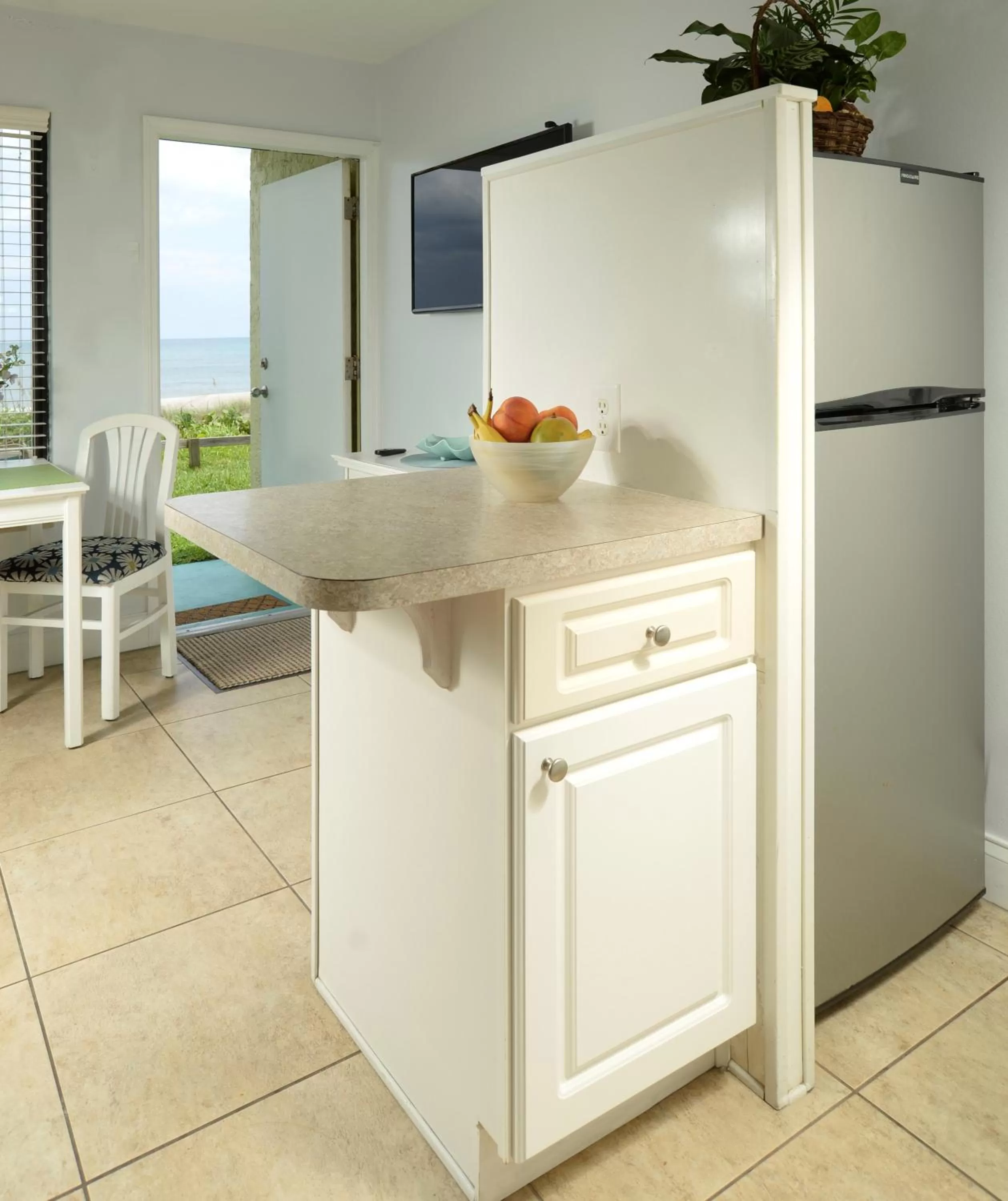 Kitchen or kitchenette in Tuckaway Shores Resort