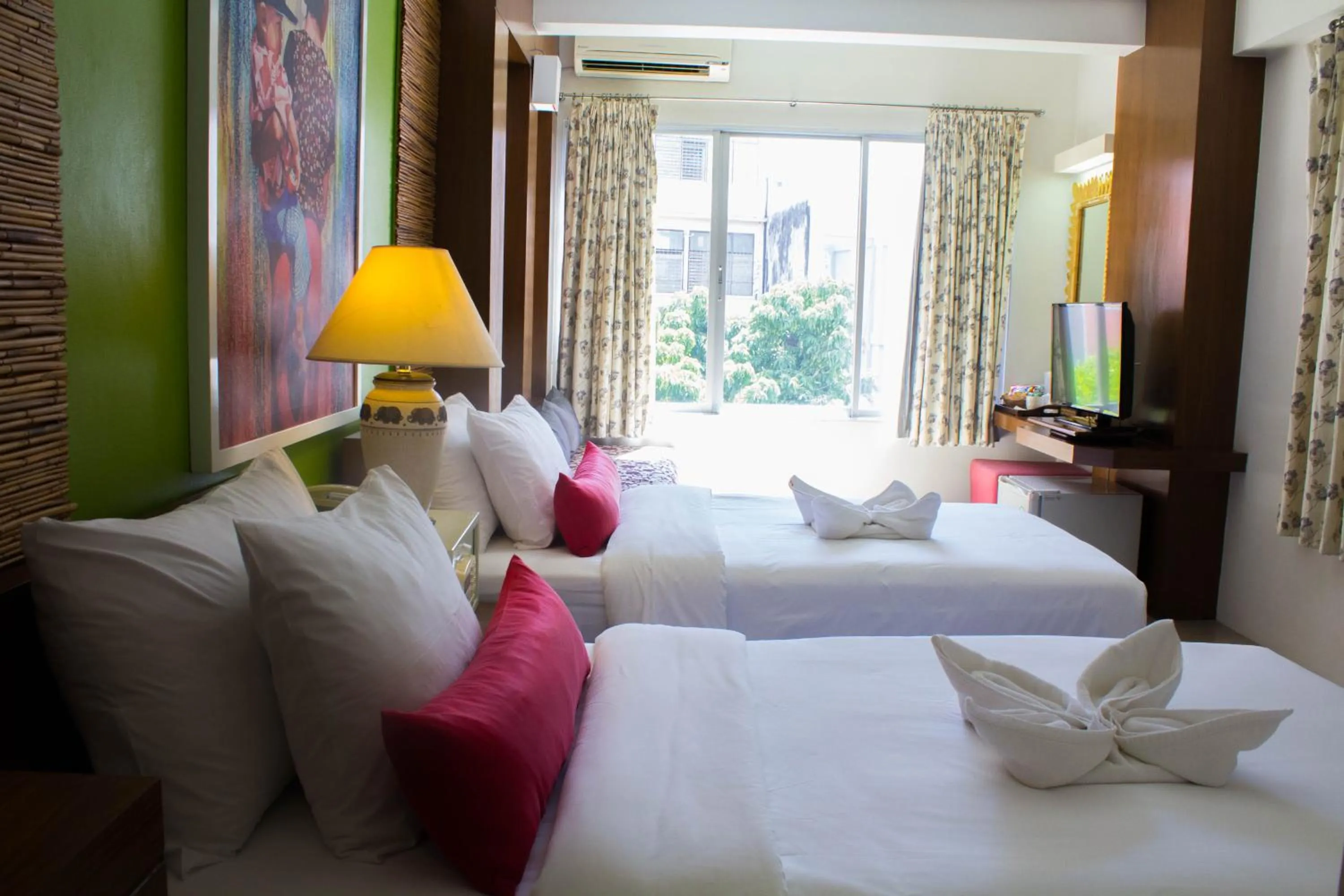 Bed in Villa Cha-Cha Banglumphu