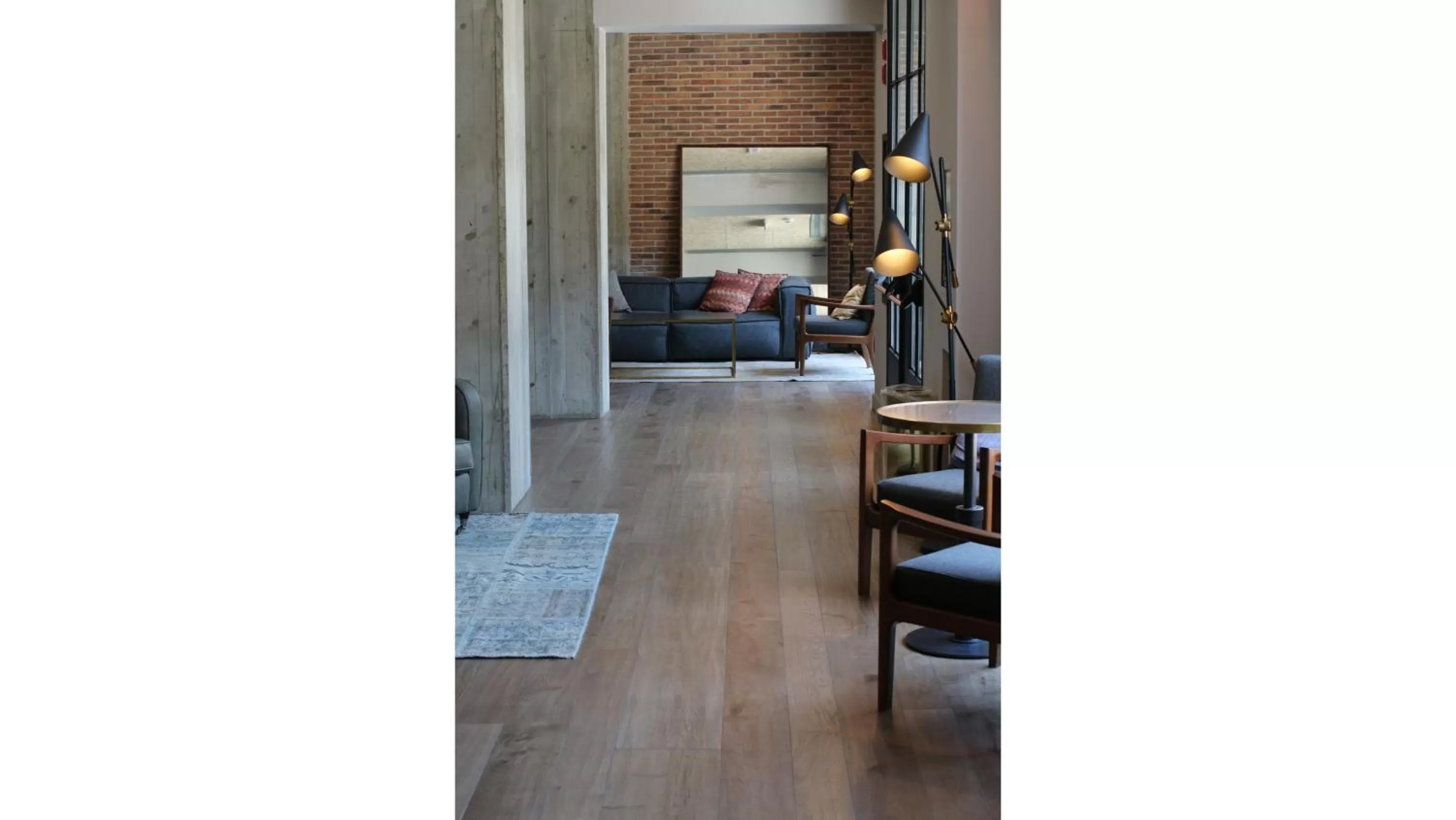 Communal lounge/ TV room in c-hotels Diplomat