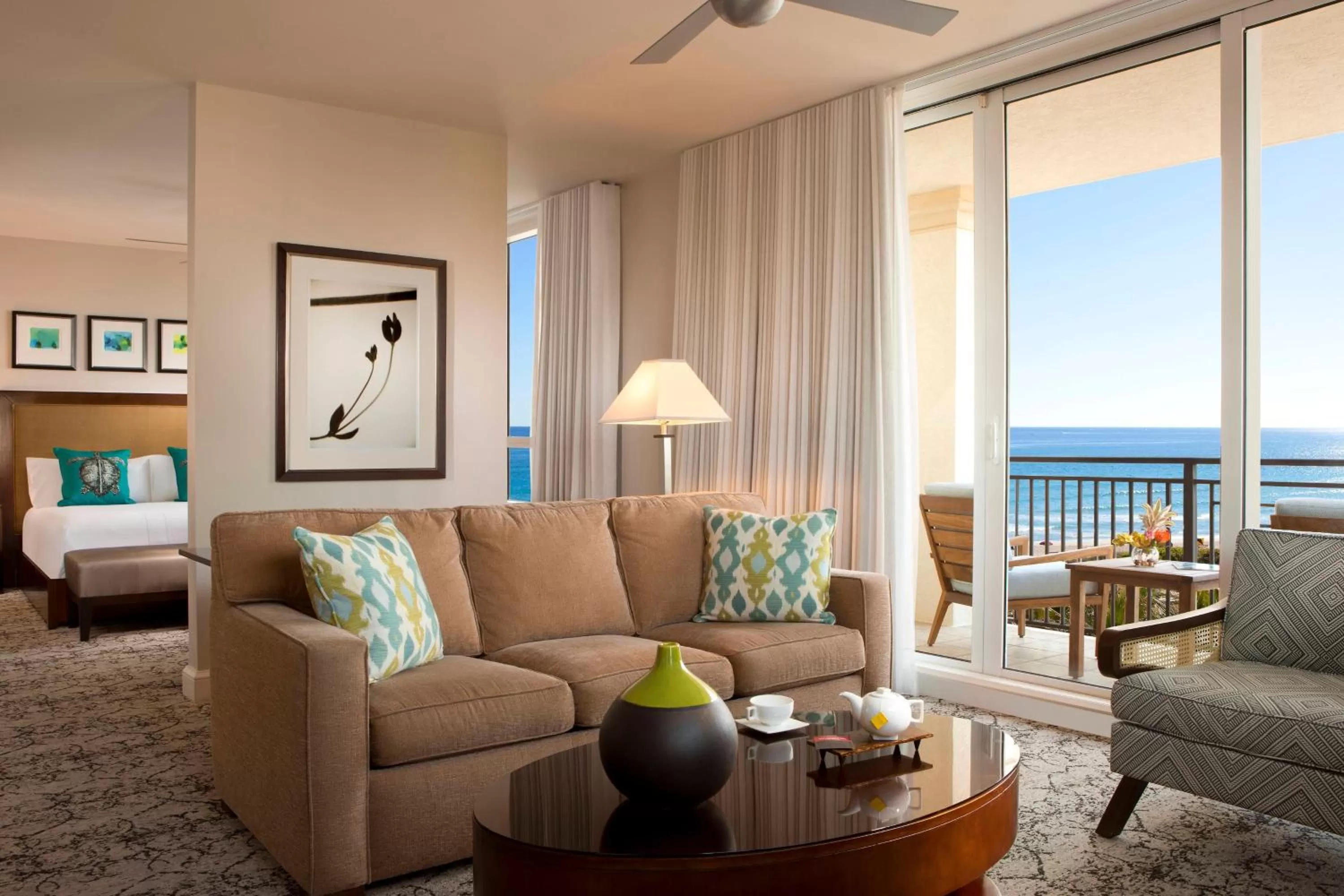 Photo of the whole room in Palm Beach Marriott Singer Island Beach Resort & Spa