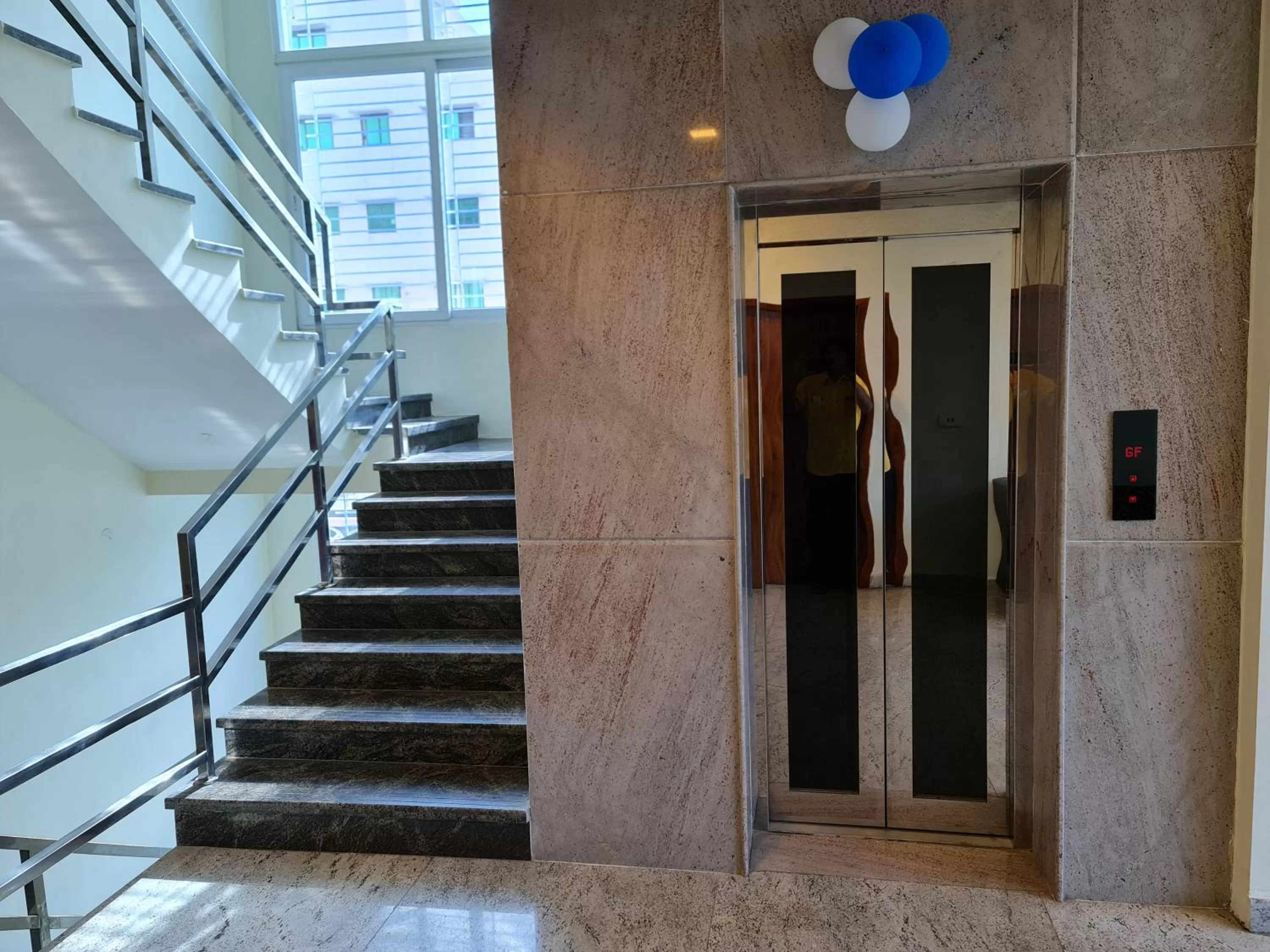 elevator in Vijay Shree Inn