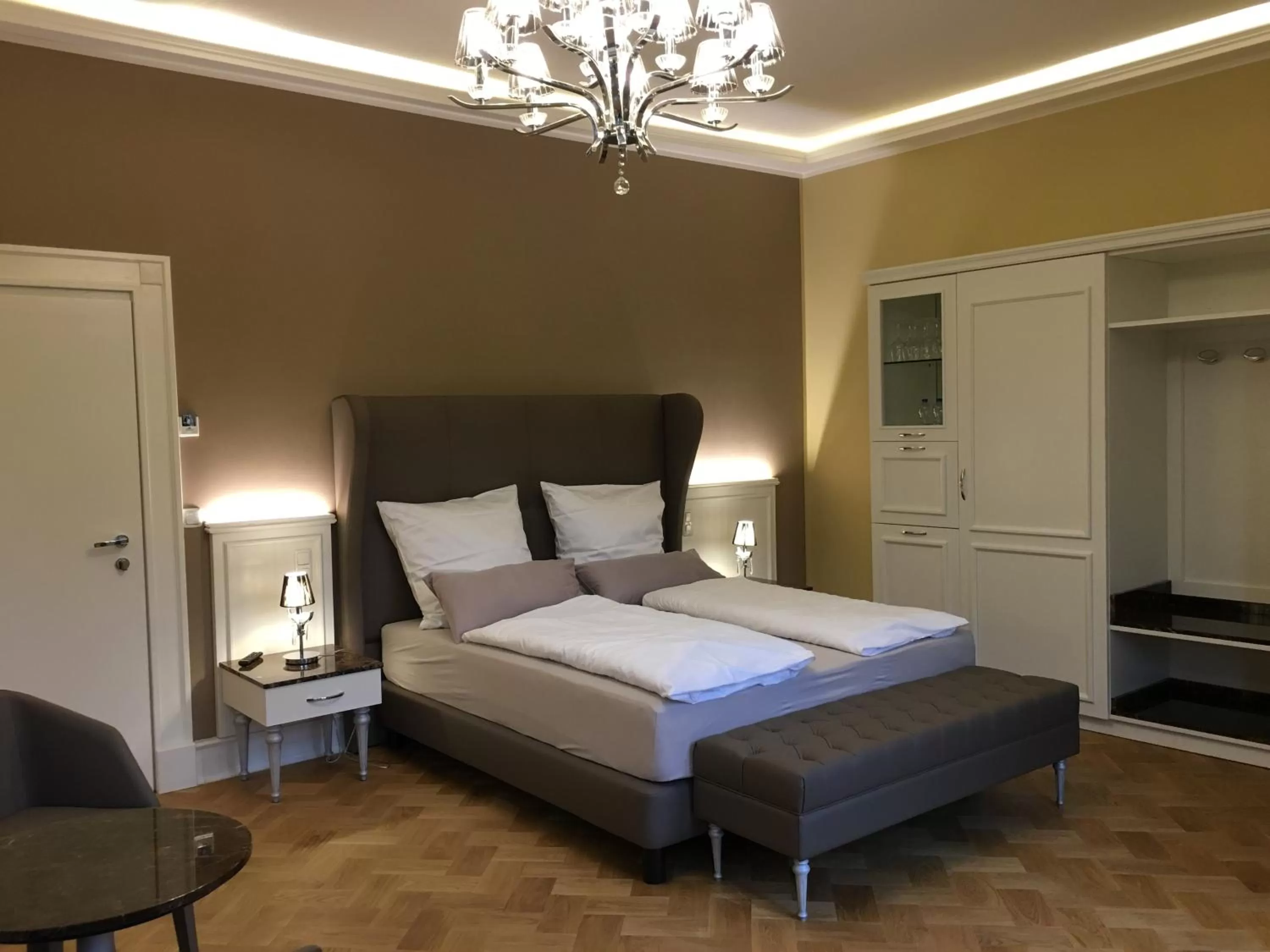 Photo of the whole room, Bed in Residenz Kommende