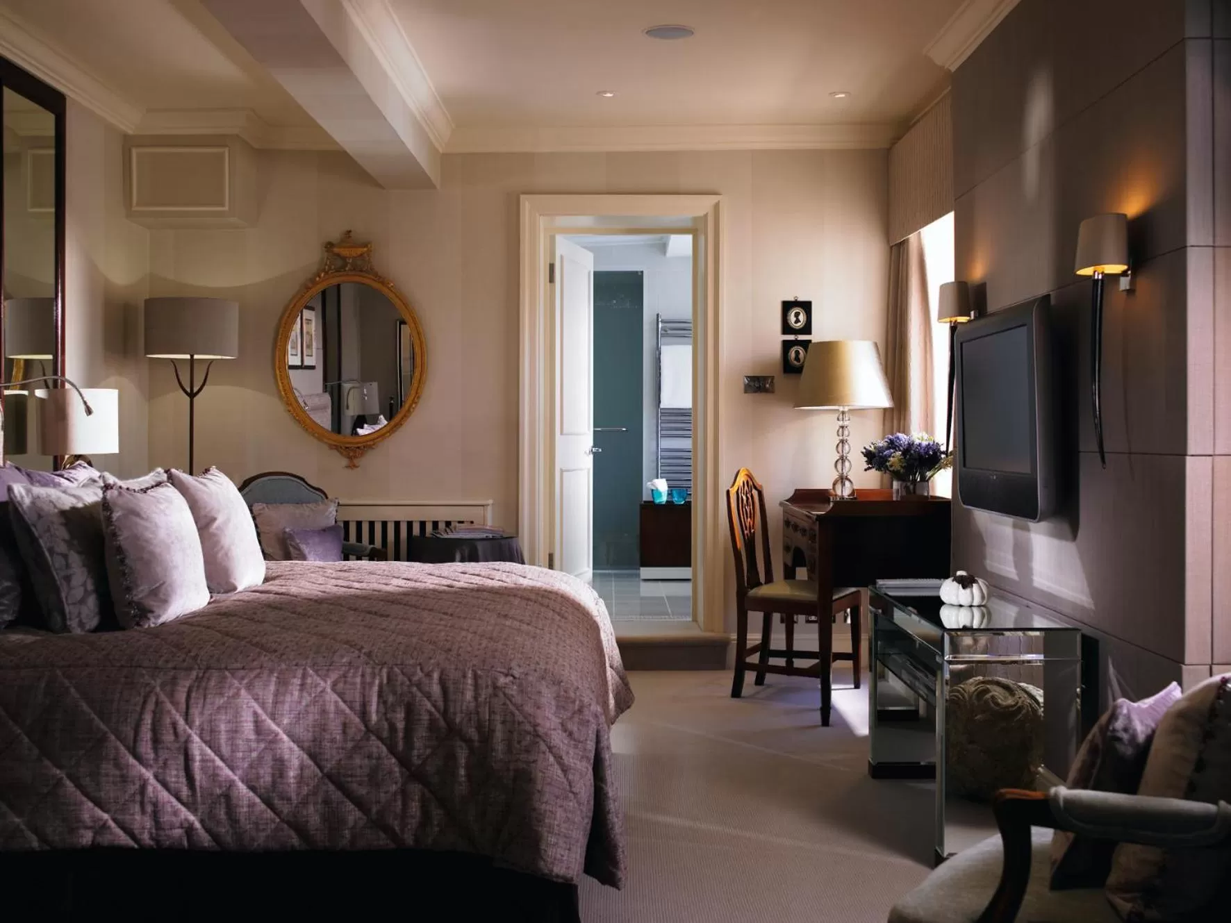 Bedroom, Bed in Chewton Glen Hotel - an Iconic Luxury Hotel
