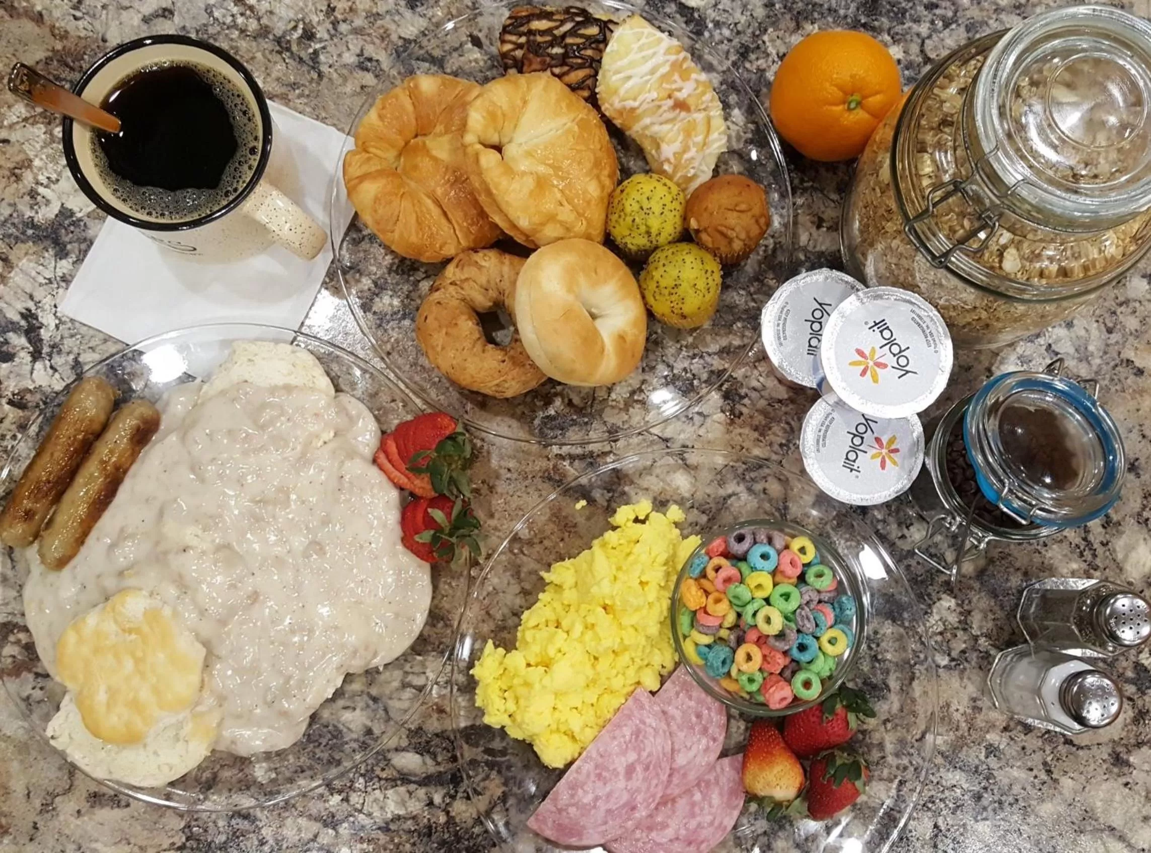 Breakfast, Food in Newcastle Lodge & Convention Center