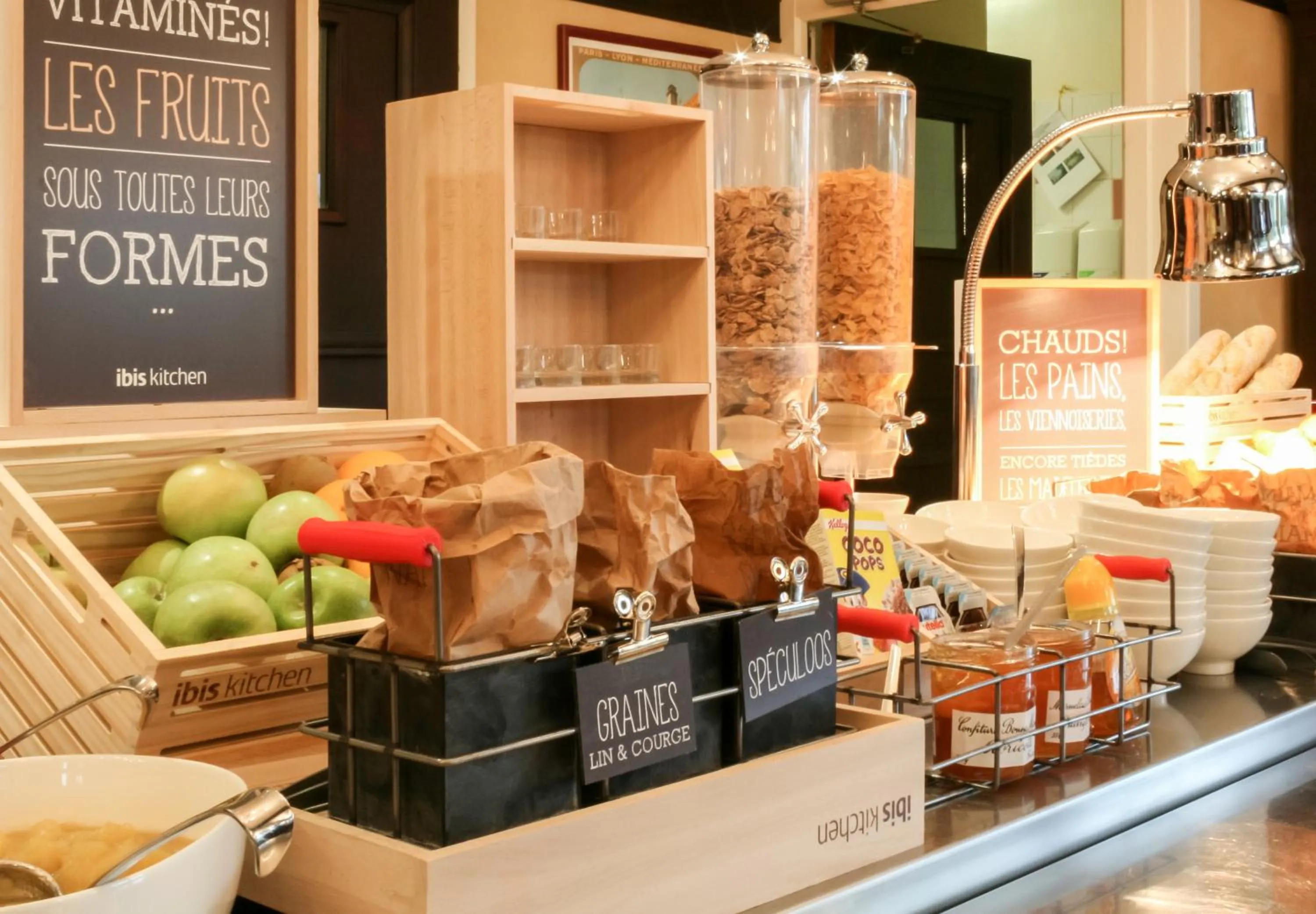 Restaurant/places to eat in ibis Saint Quentin en Yvelines - Vélodrome