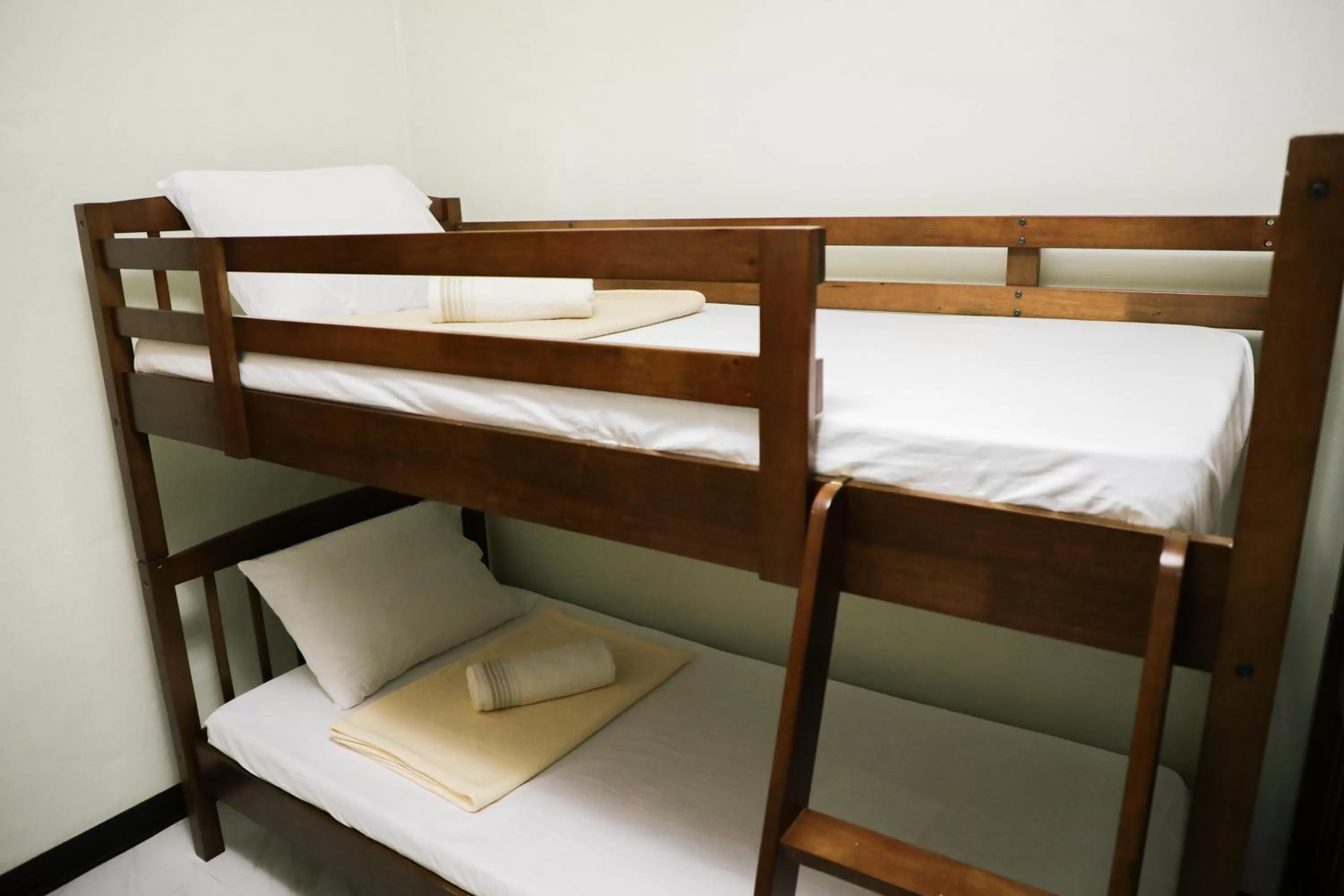 Bunk Bed in Yogi Dives B&B