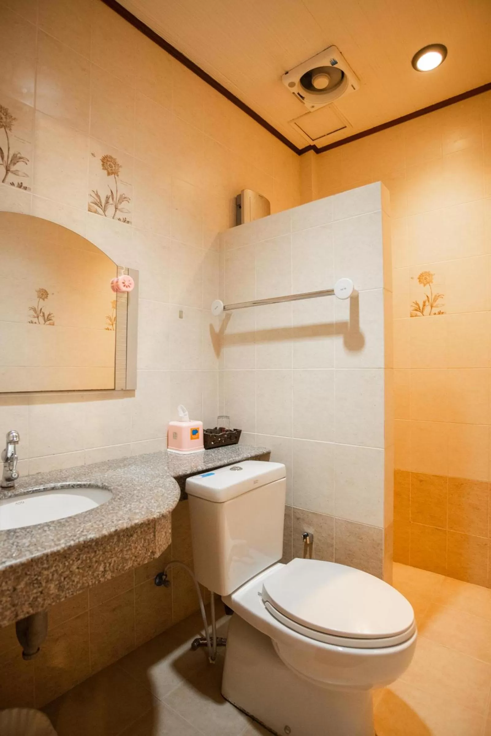 Bathroom in Ban Ao Thong