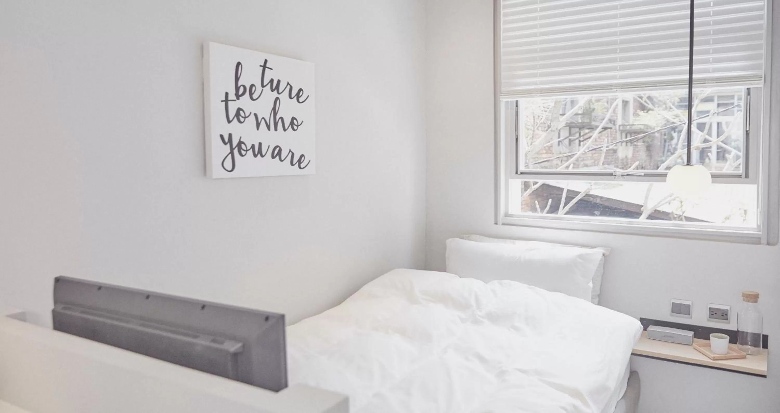 Photo of the whole room, Bed in The Door Inn