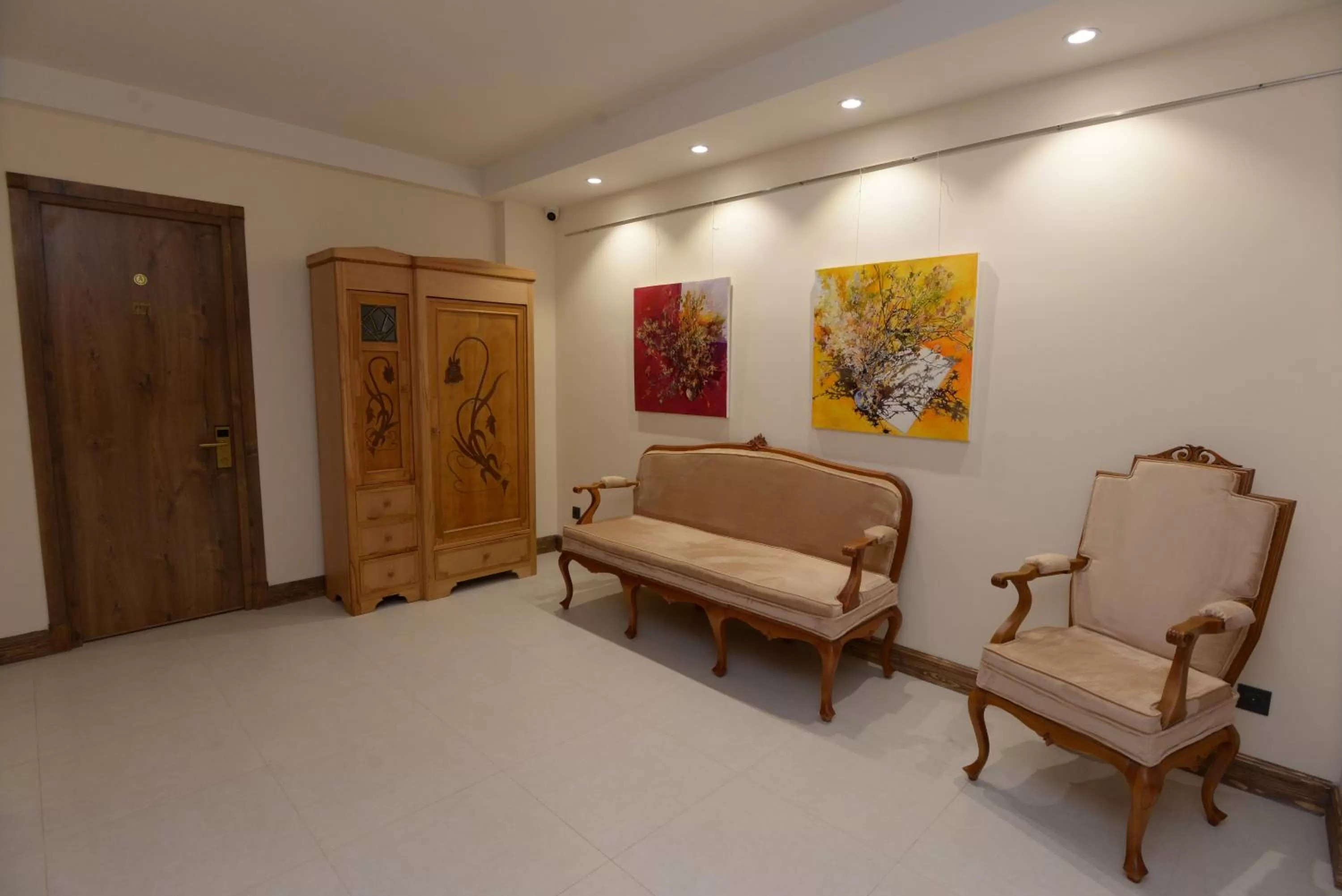 Seating Area in Aratta