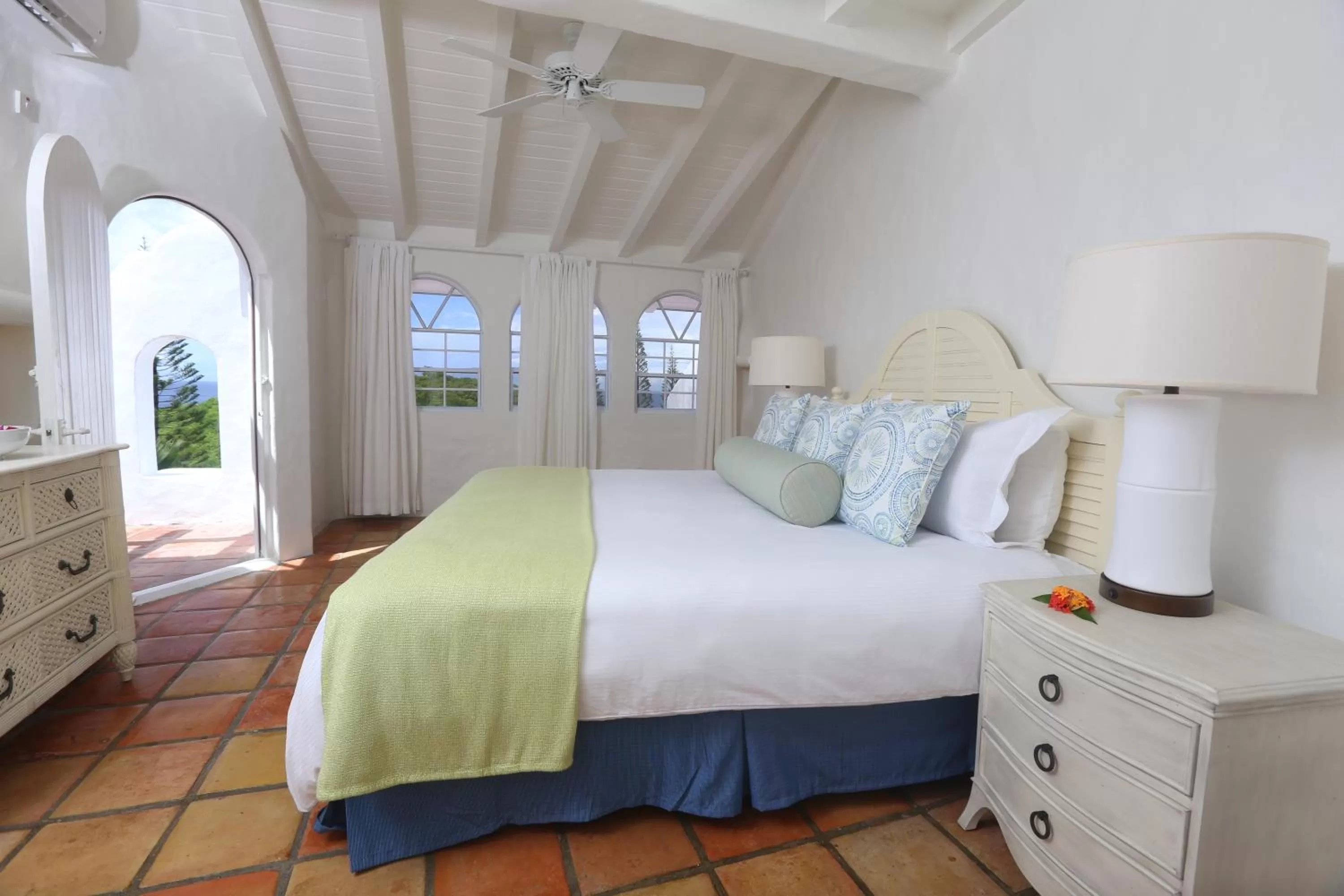 Bed in Windjammer Landing Resort and Residences