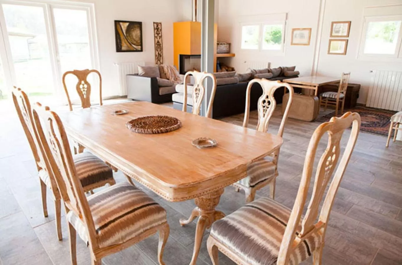 Communal lounge/ TV room in Casa Rural Txokoetxe