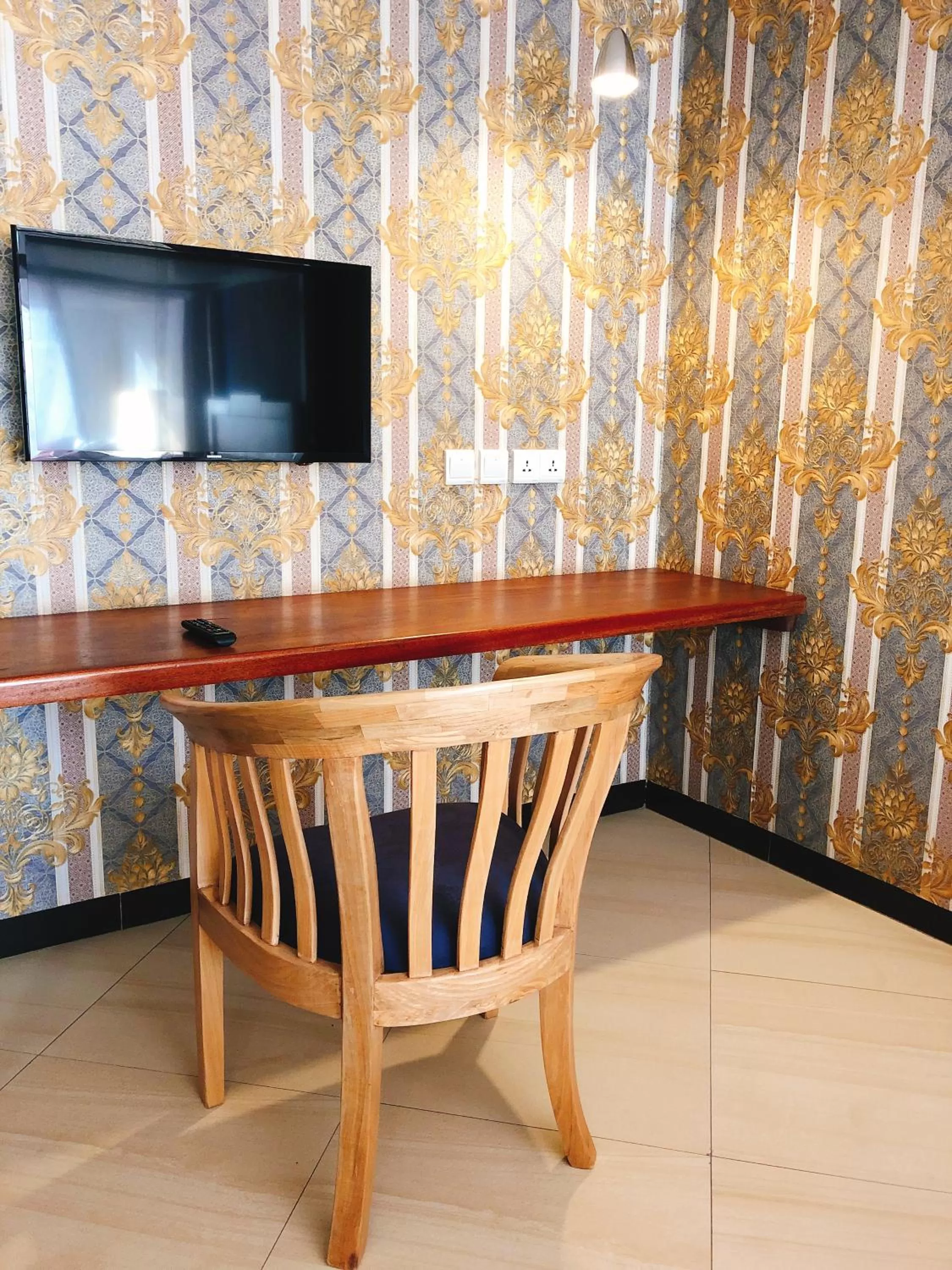 TV and multimedia in Hotel Duomo and Suites