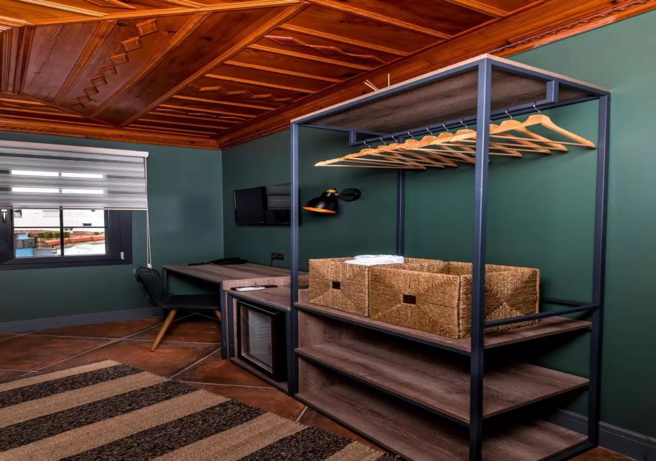 TV and multimedia in Sunset Hotel Marmaris