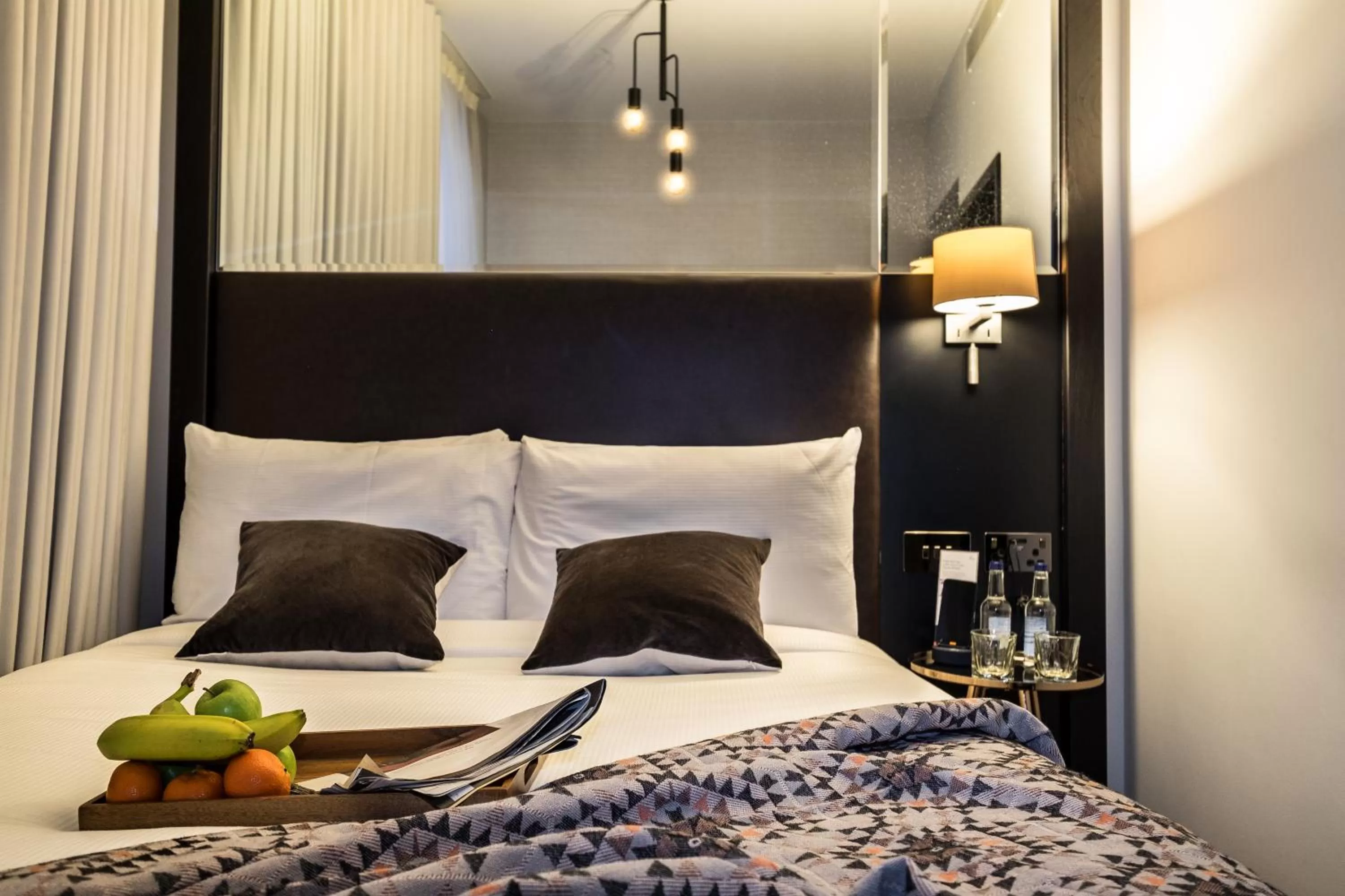 Bedroom, Bed in Camden Enterprise Hotel