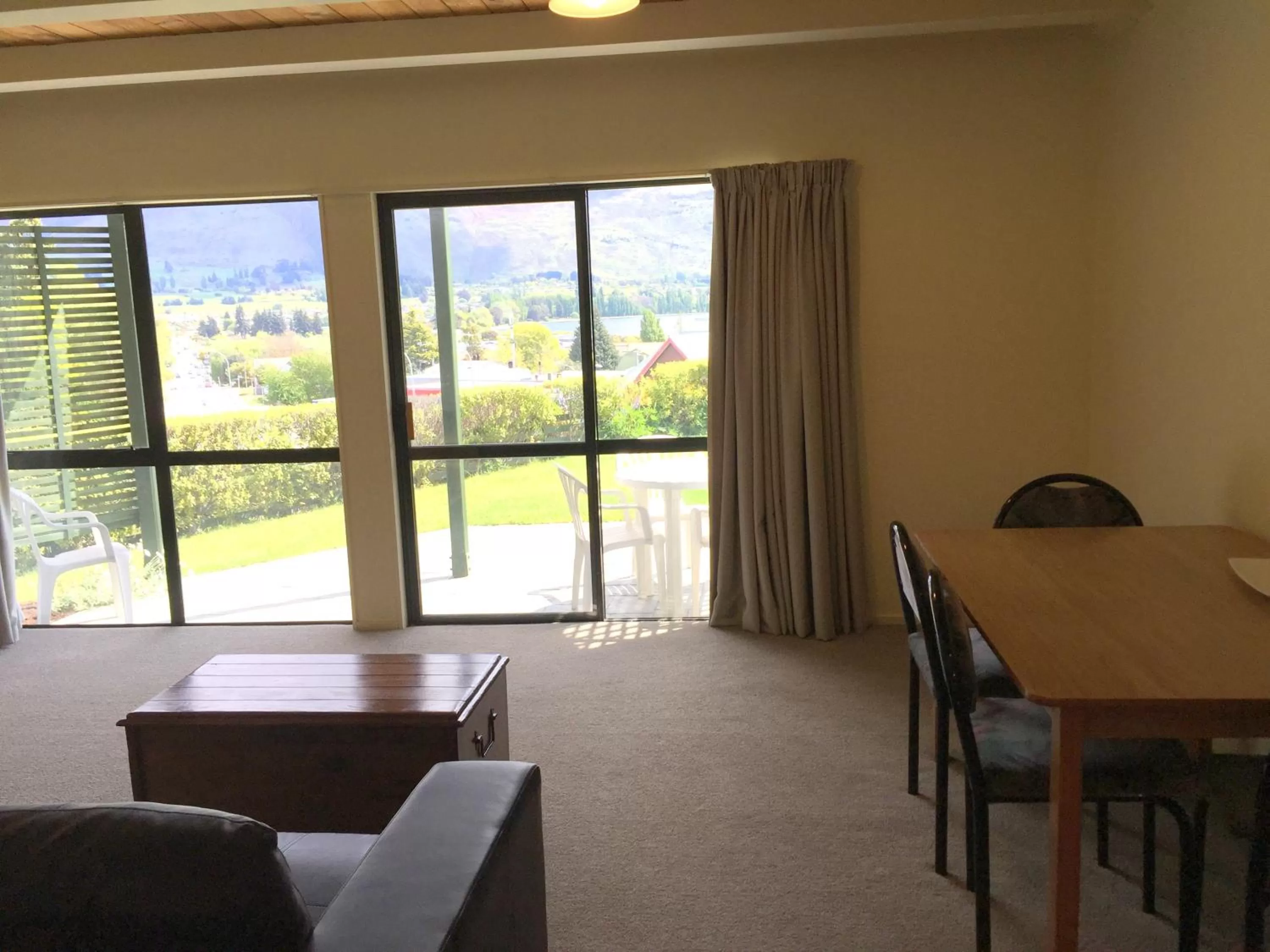 Seating Area in Wanaka Heights Motel