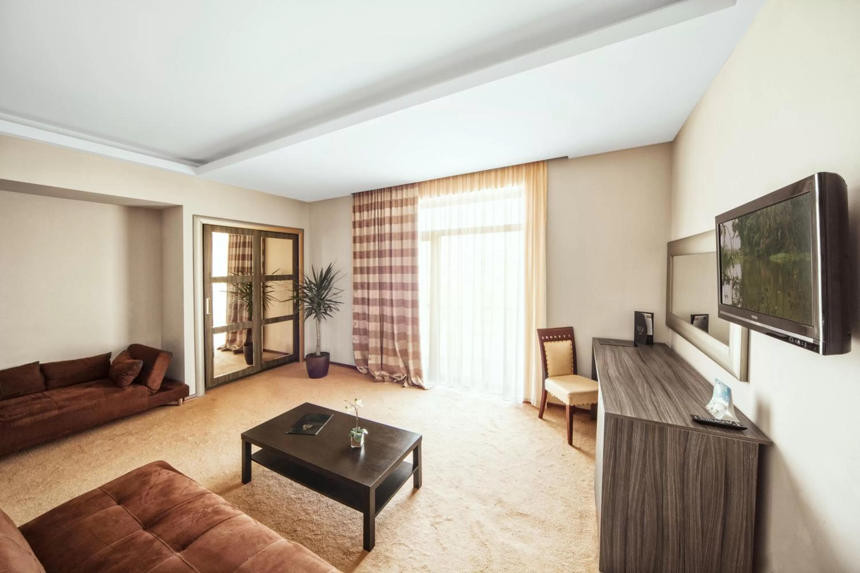 Living room in Cruise Hotel