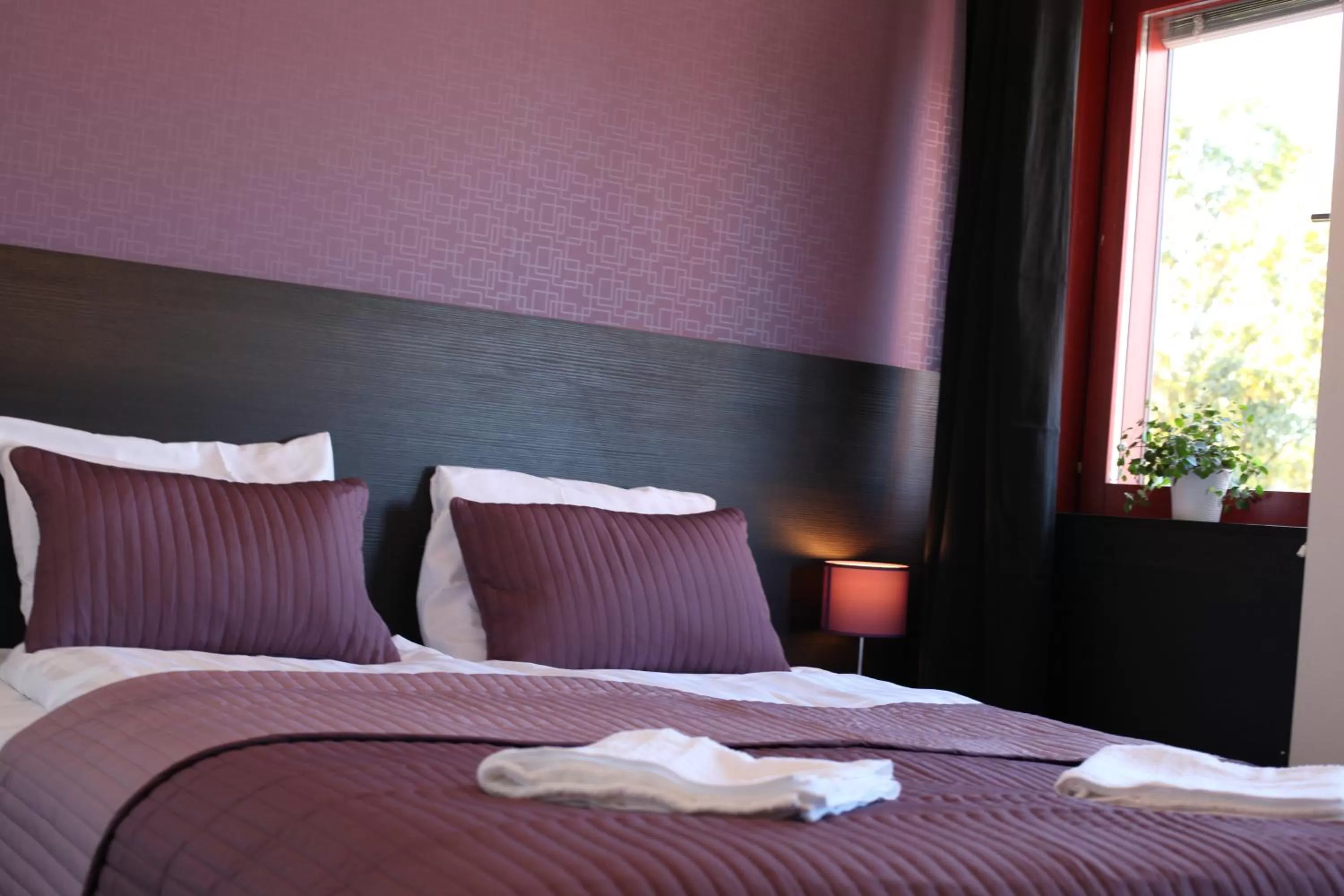 Bed in Nacka Stadshotell