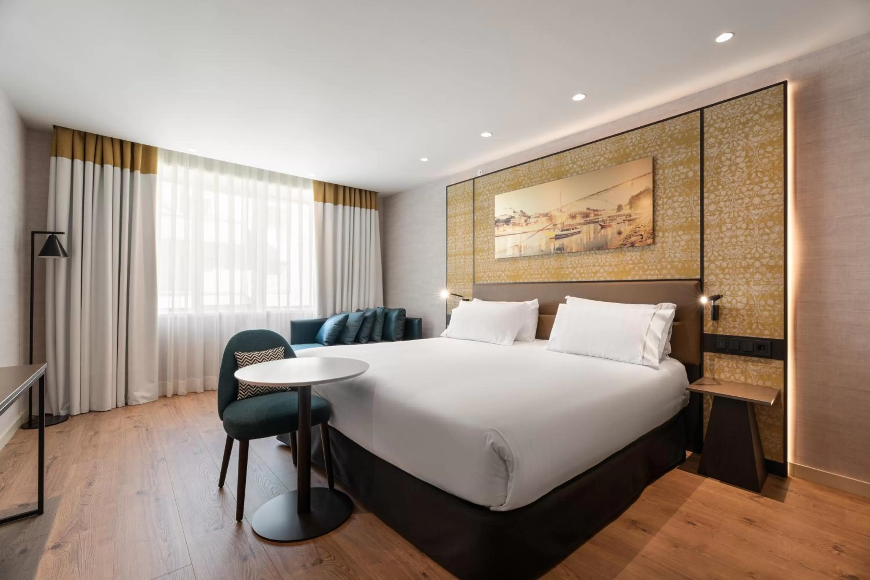 Bed in Eurostars Aliados