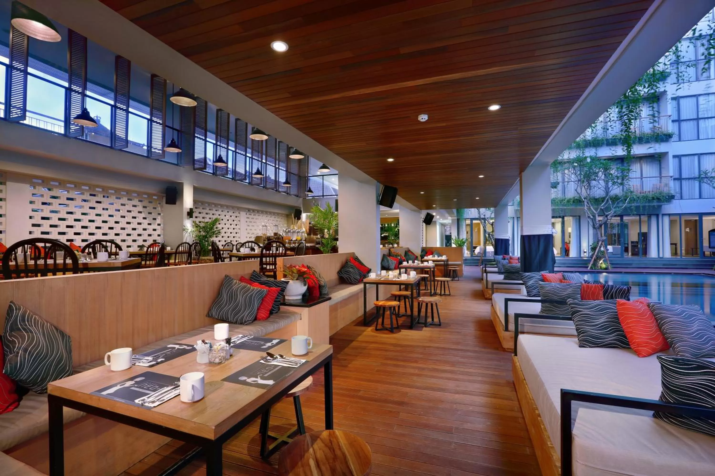 Restaurant/places to eat in Hotel NEO+ Kuta Legian by ASTON