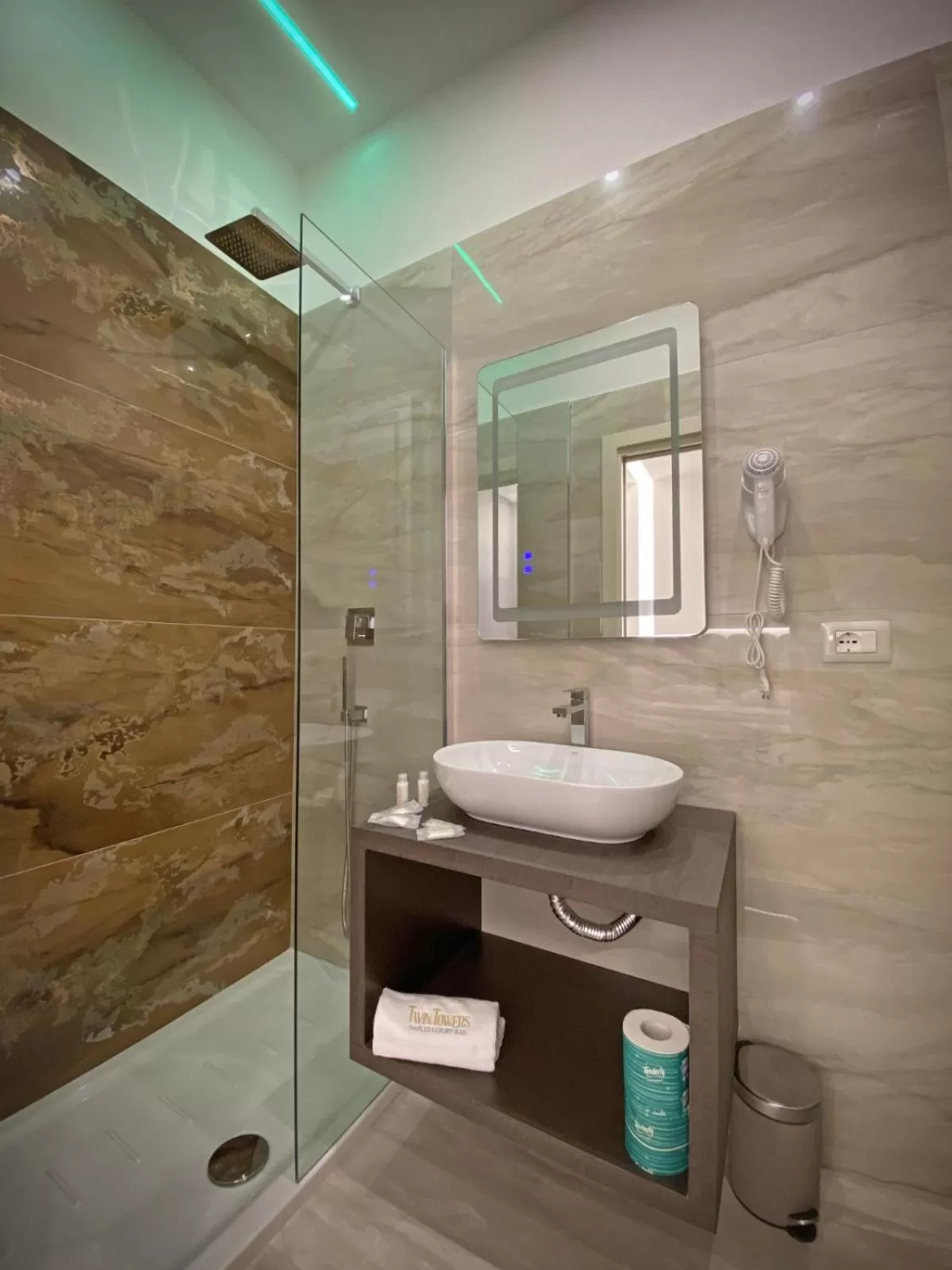 Bathroom in Twin Towers Naples Luxury