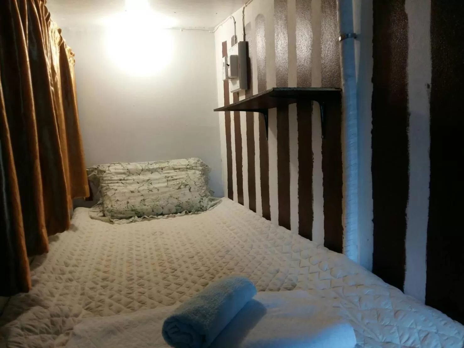 Bed in Adchara Mansion