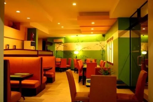 MO2 Westown Hotel - Mandalagan