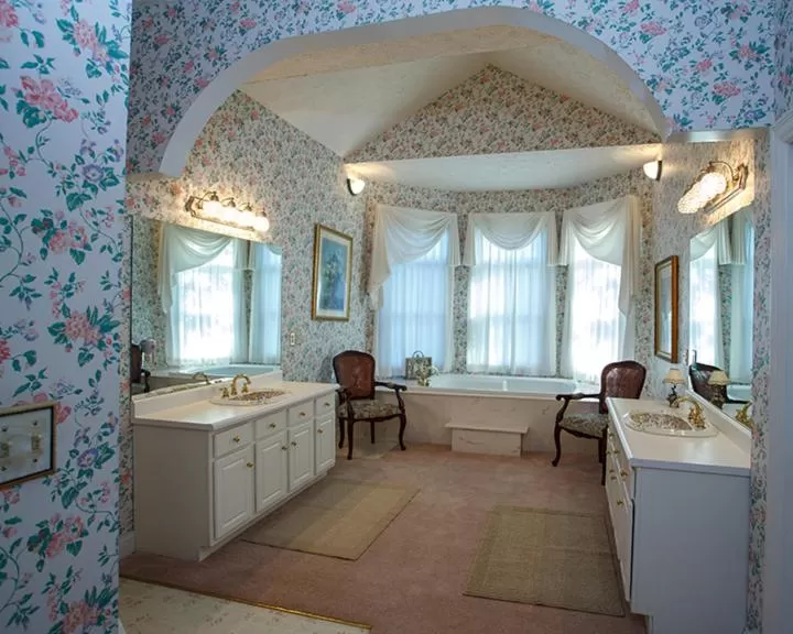 Kitchen/Kitchenette in Rabbit Creek Bed & Breakfast