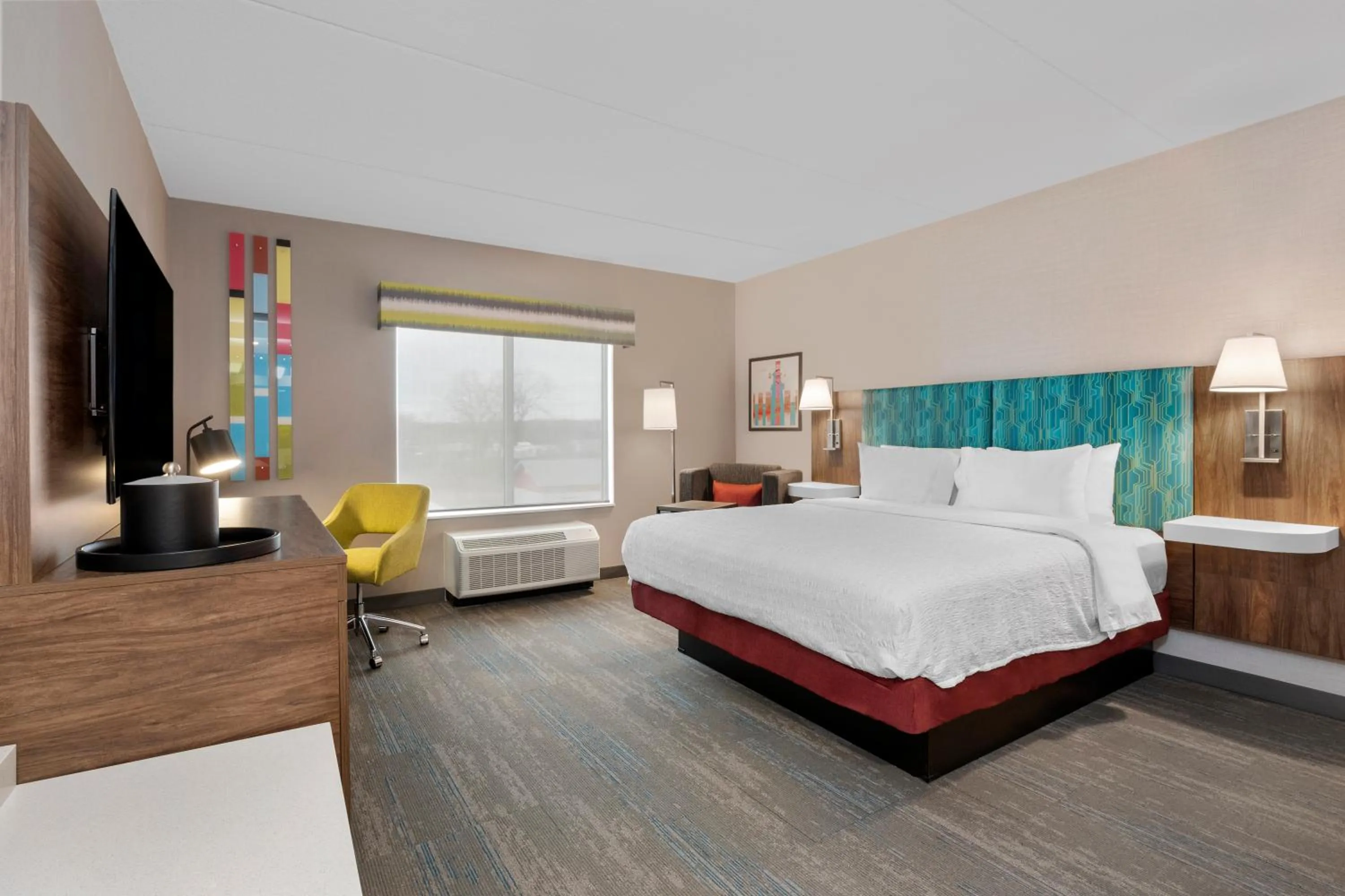 Bed in Hampton Inn By Hilton Cornwall