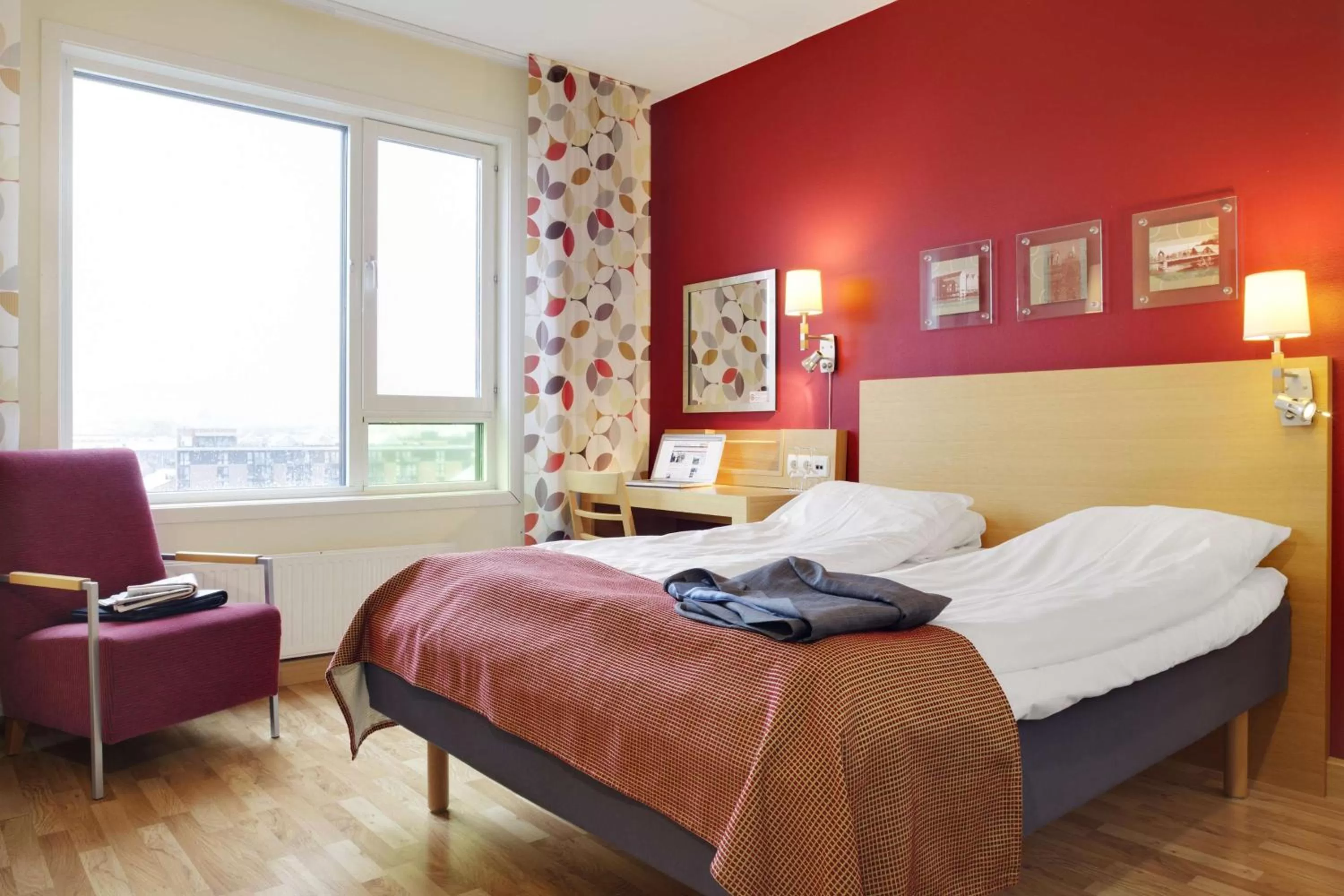 Queen Room in Scandic Solsiden