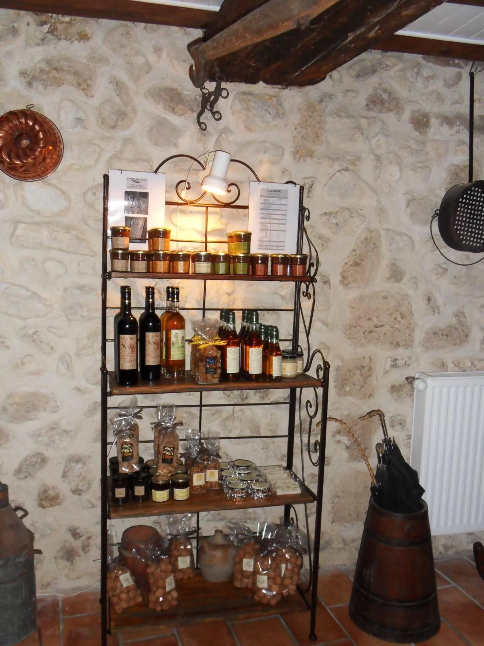 On-site shops in L'Estapade des Tourelons